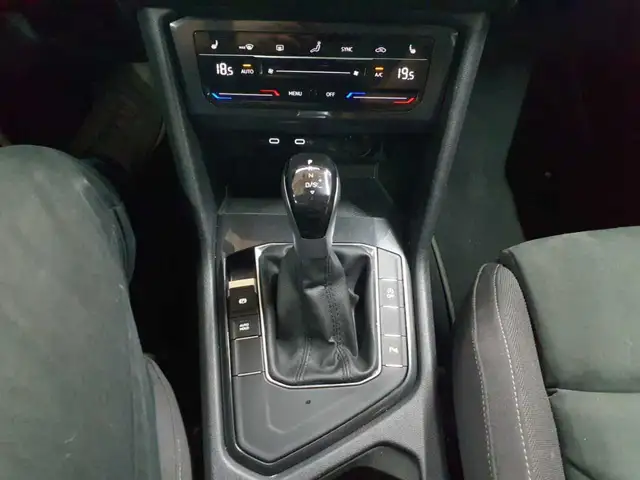 Volkswagen Tiguan view 10