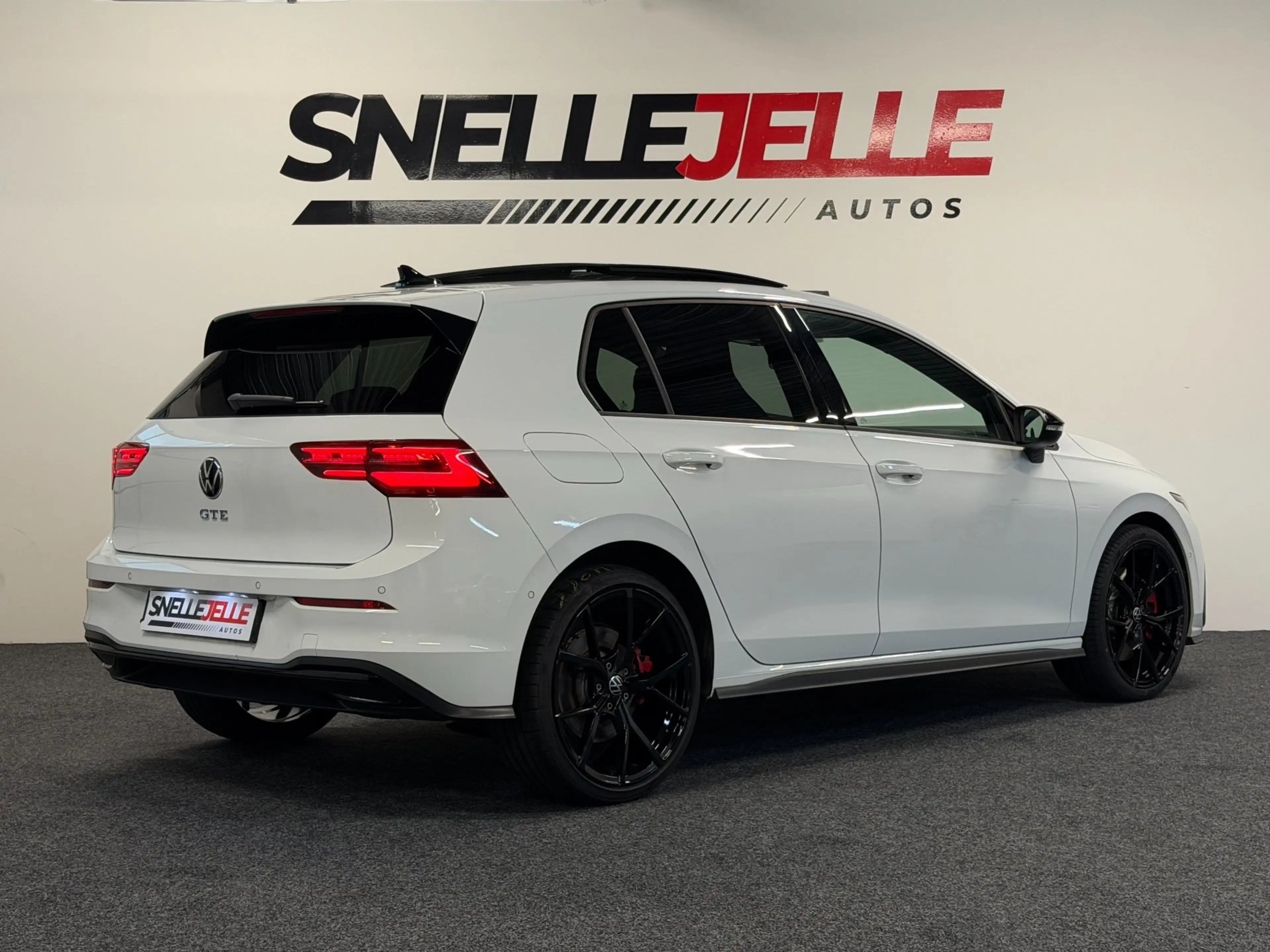 Volkswagen Golf GTE 1.4 eHybrid GTE|PANO|HUD|MATRIX|IQ LIGHTS|19 INCH — photo 3