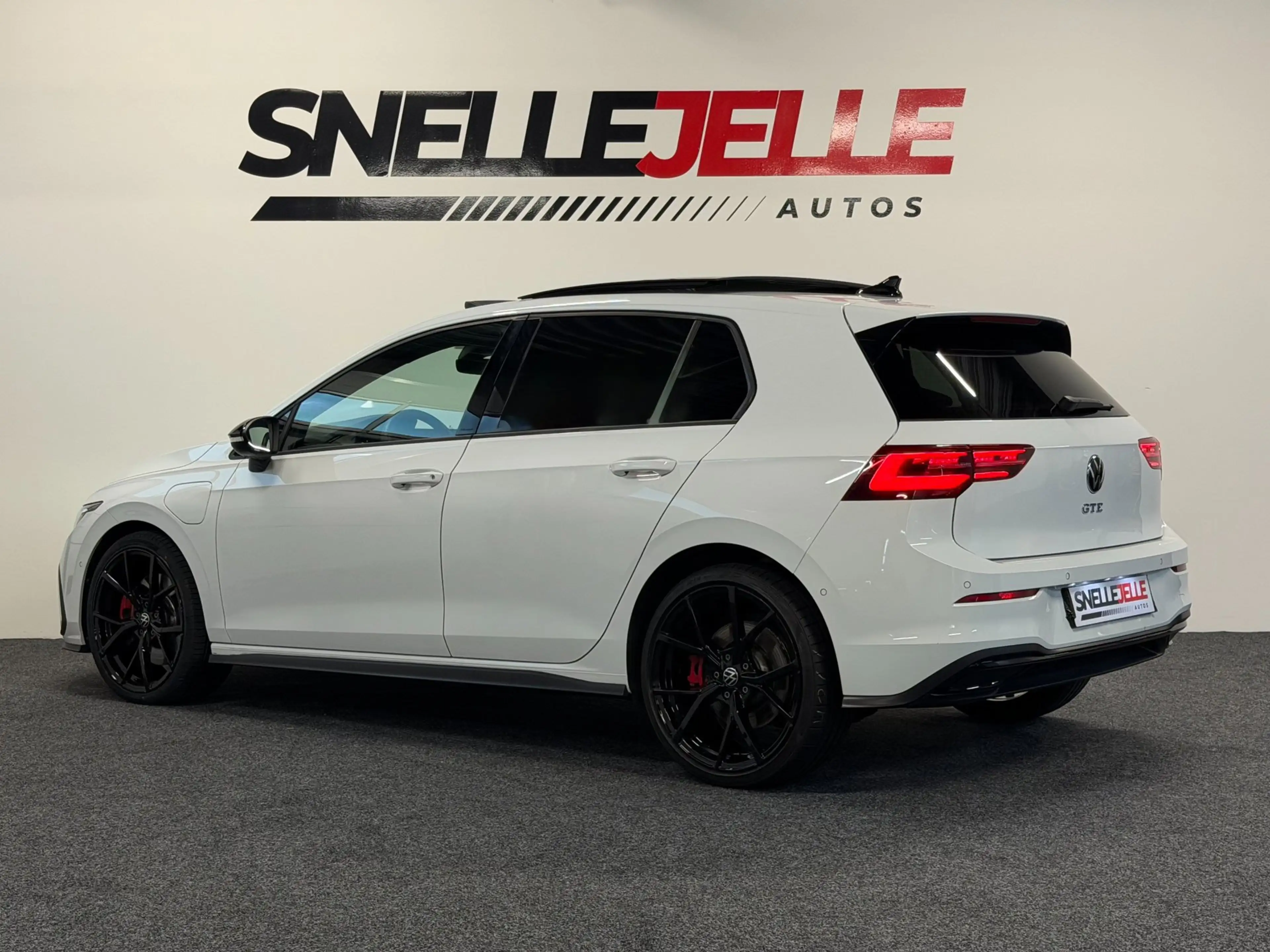 Volkswagen Golf GTE 1.4 eHybrid GTE|PANO|HUD|MATRIX|IQ LIGHTS|19 INCH — photo 5