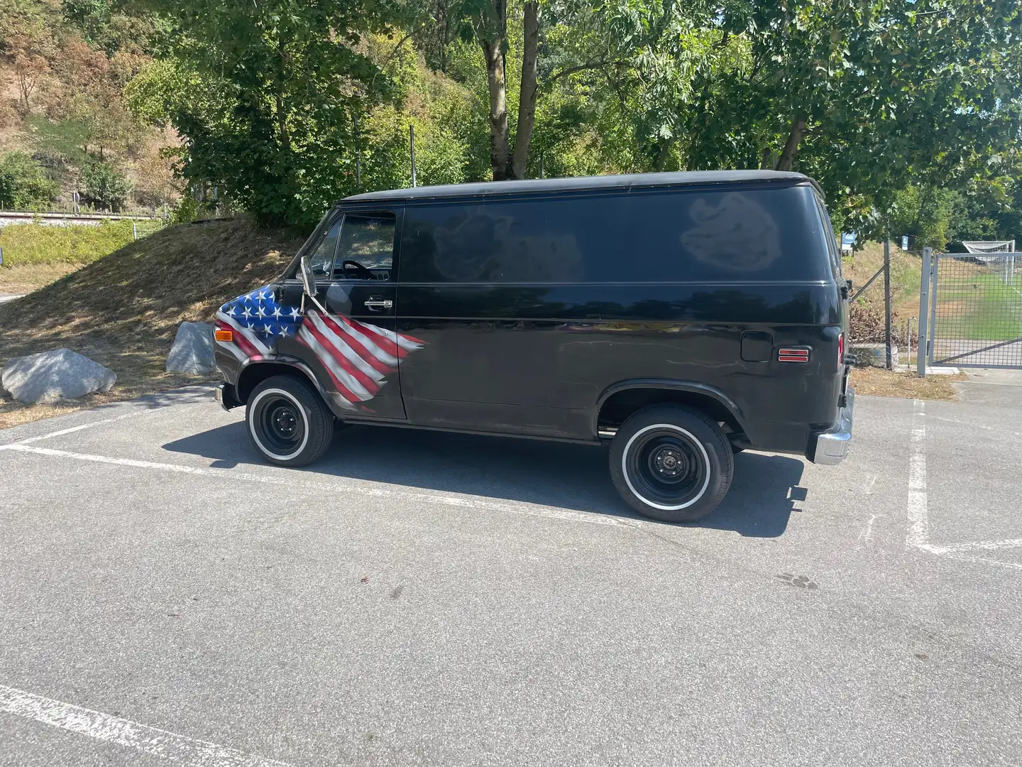 Chevrolet G G20 Van Shorty Чорний - 1