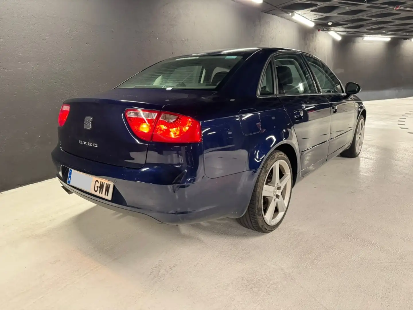 SEAT Exeo 2.0TDI CR Style 143 Azul - 2