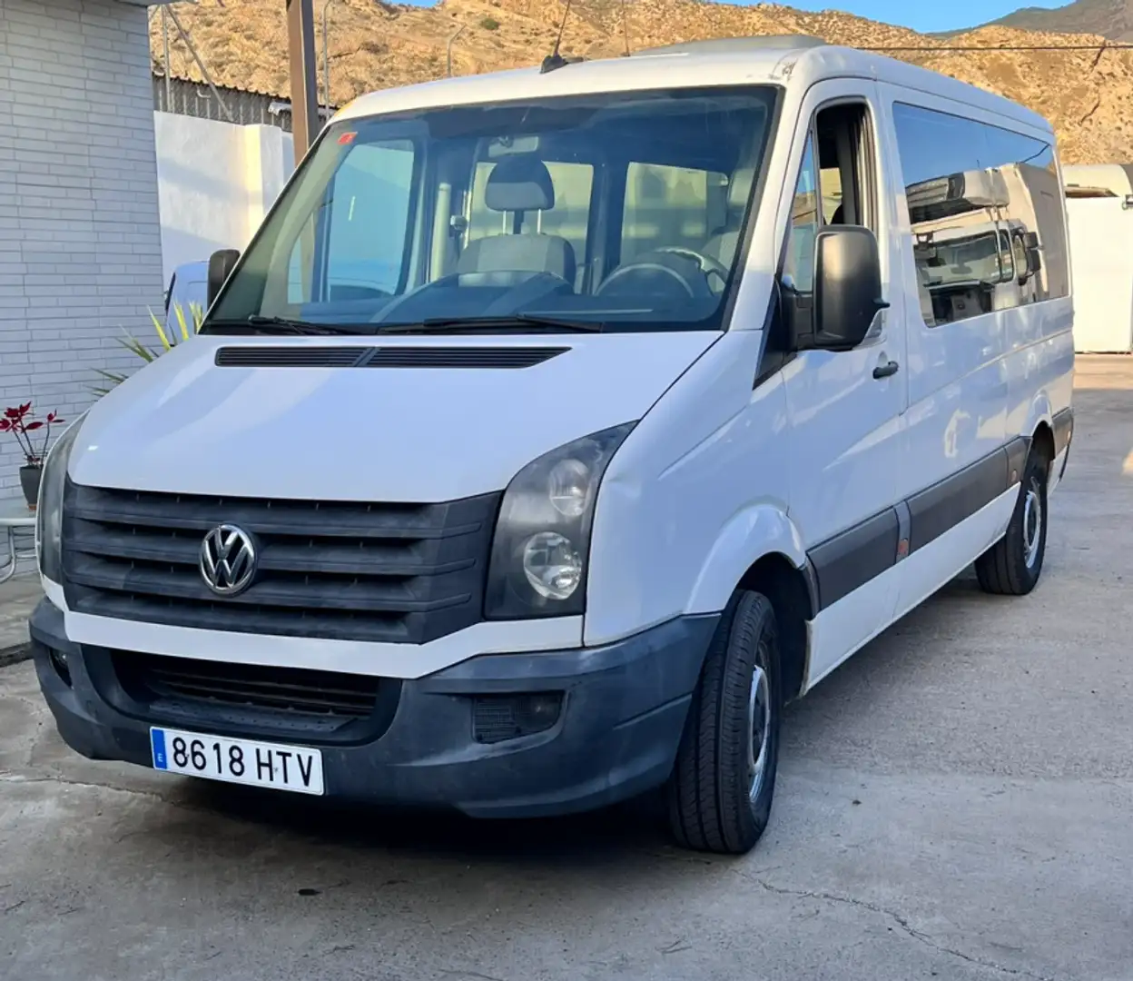 Volkswagen Crafter Microbús 35 BM TA 143 Weiß - 1