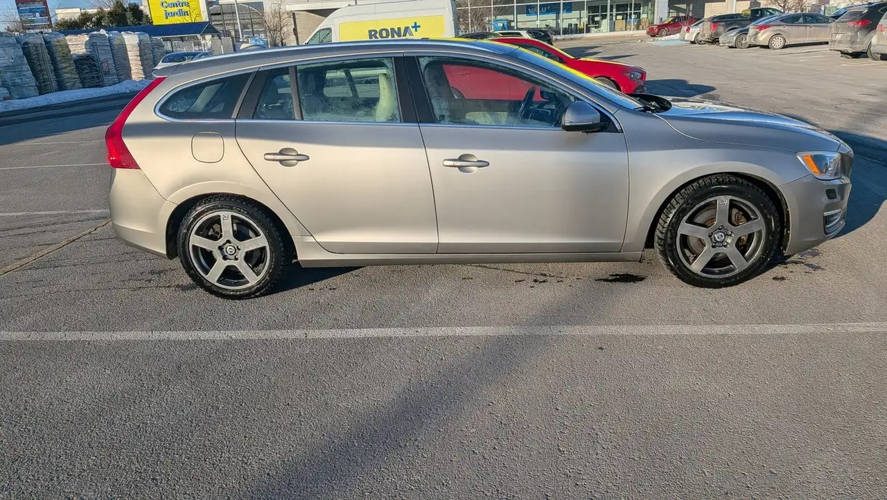 Volvo V60 снимка Volvo V60