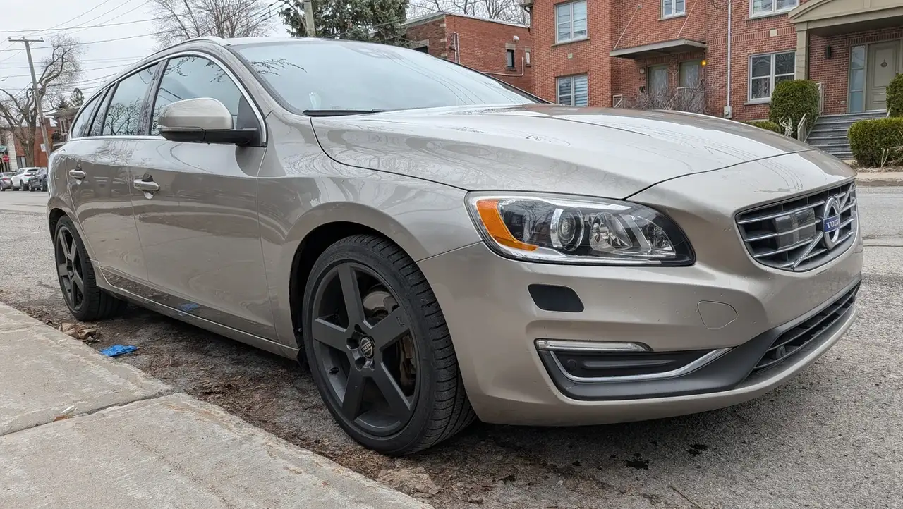 Volvo V60 снимка Volvo V60