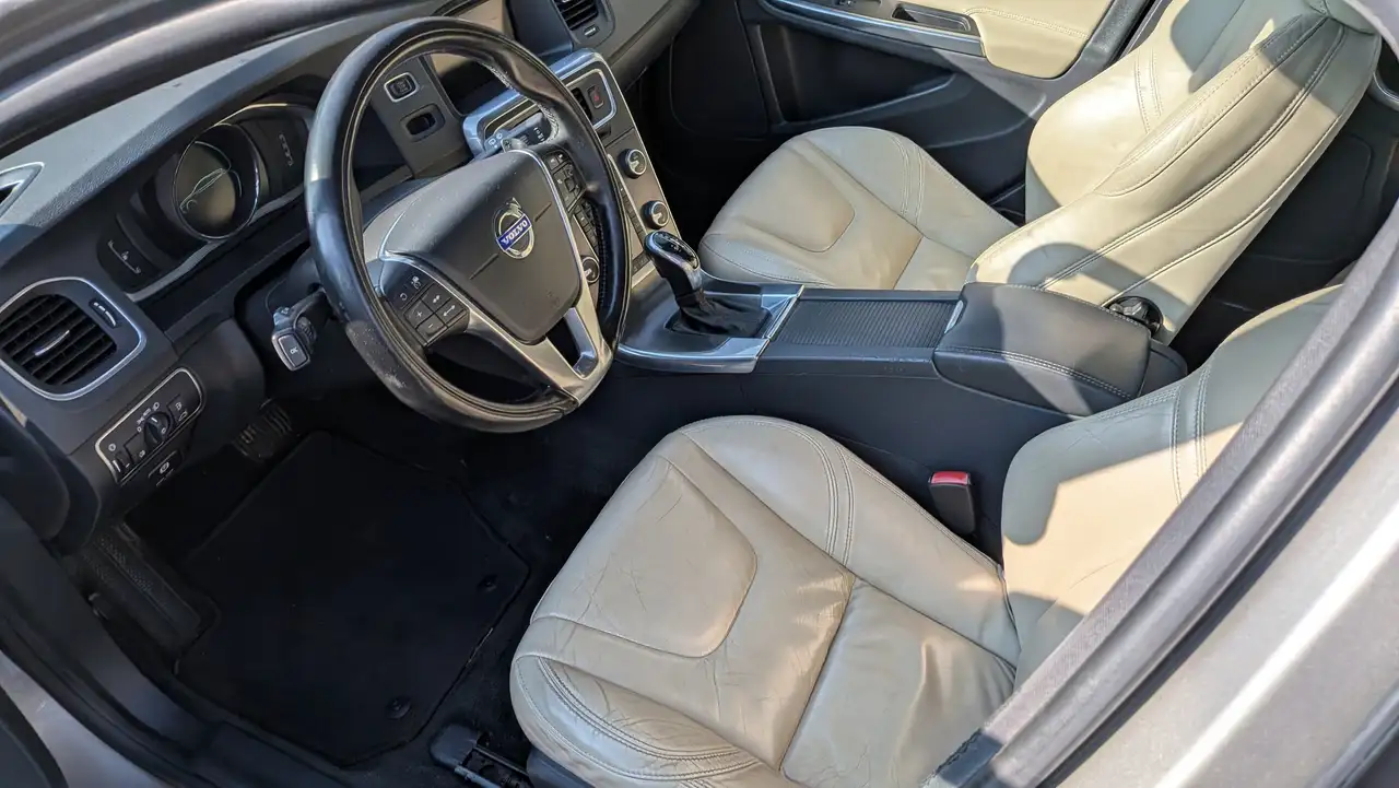 Volvo V60 снимка Volvo V60