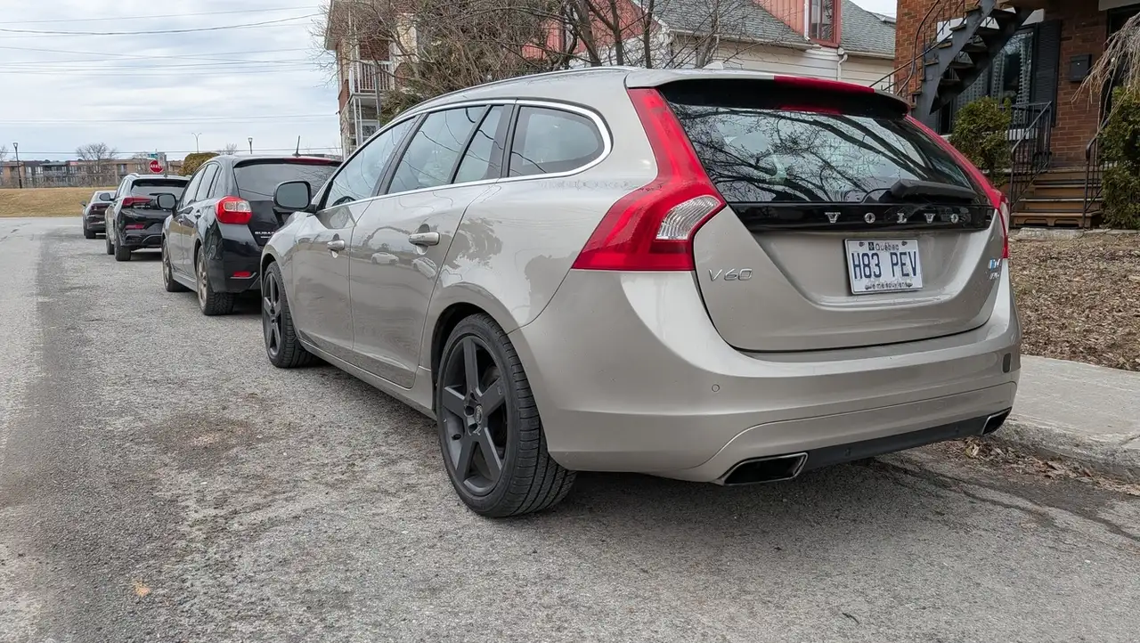 Volvo V60 снимка Volvo V60