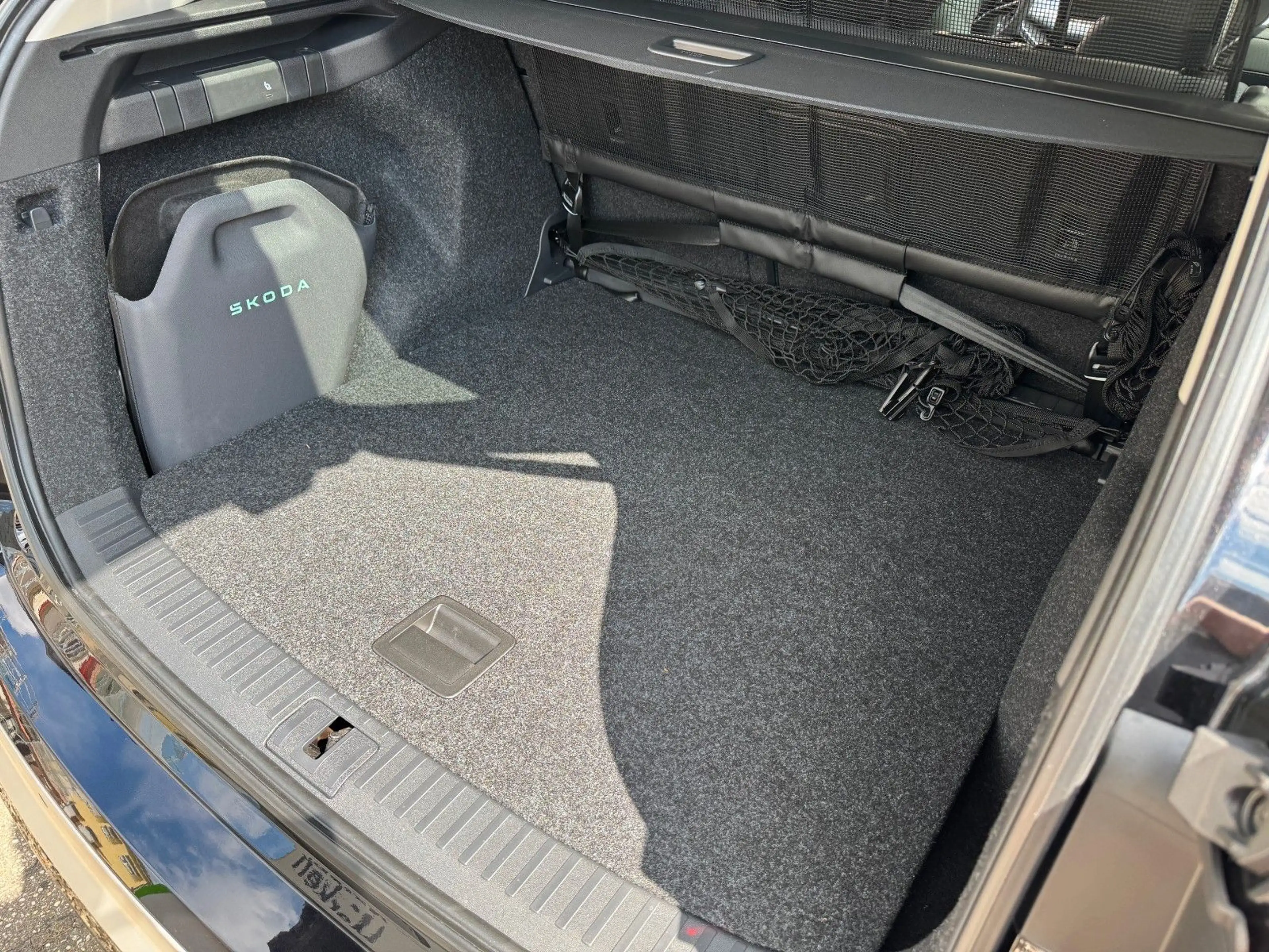 Skoda Enyaq 85 Lounge, EL Sitze, AHK, PANO — photo 19