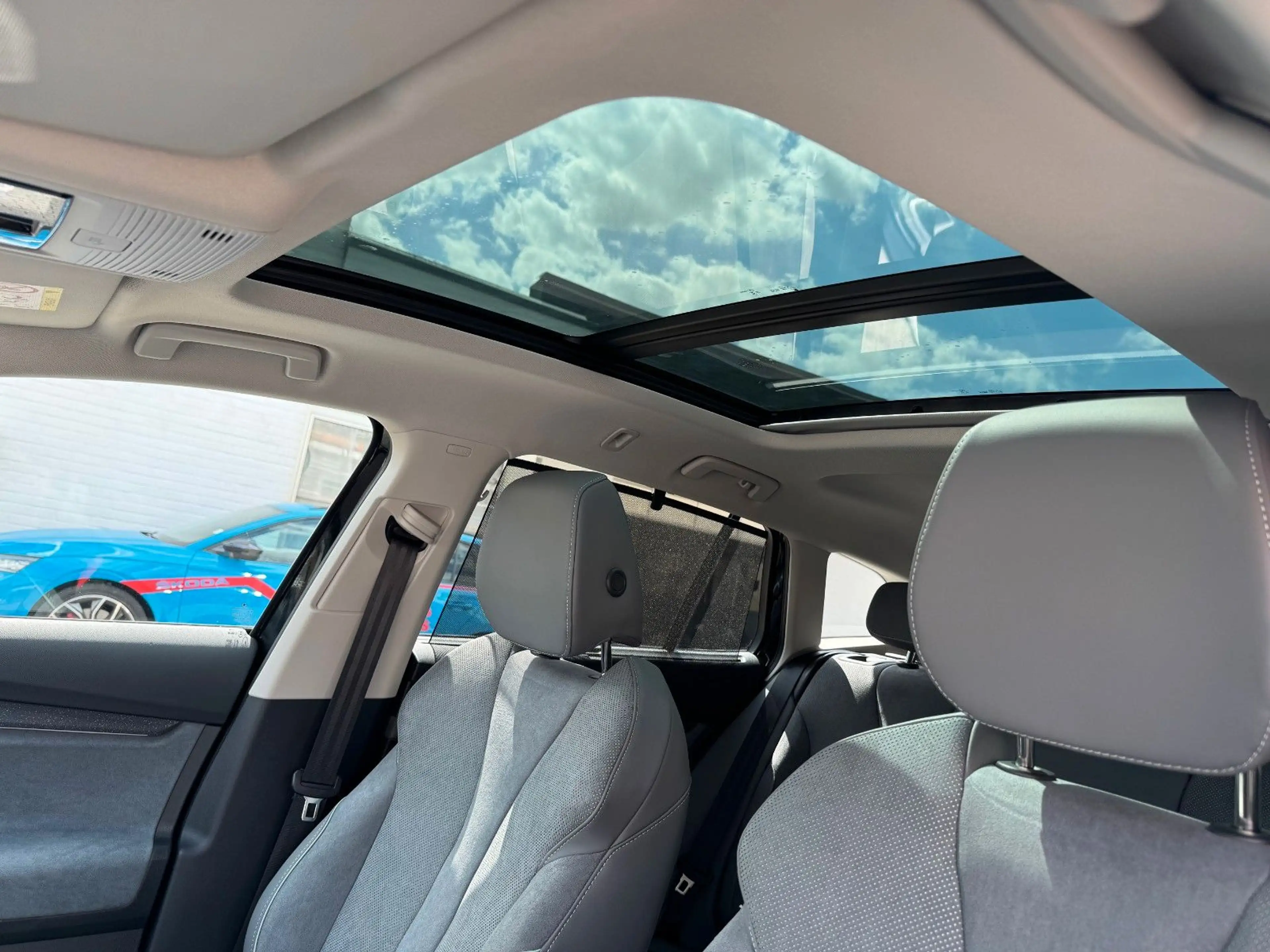 Skoda Enyaq 85 Lounge, EL Sitze, AHK, PANO — photo 16