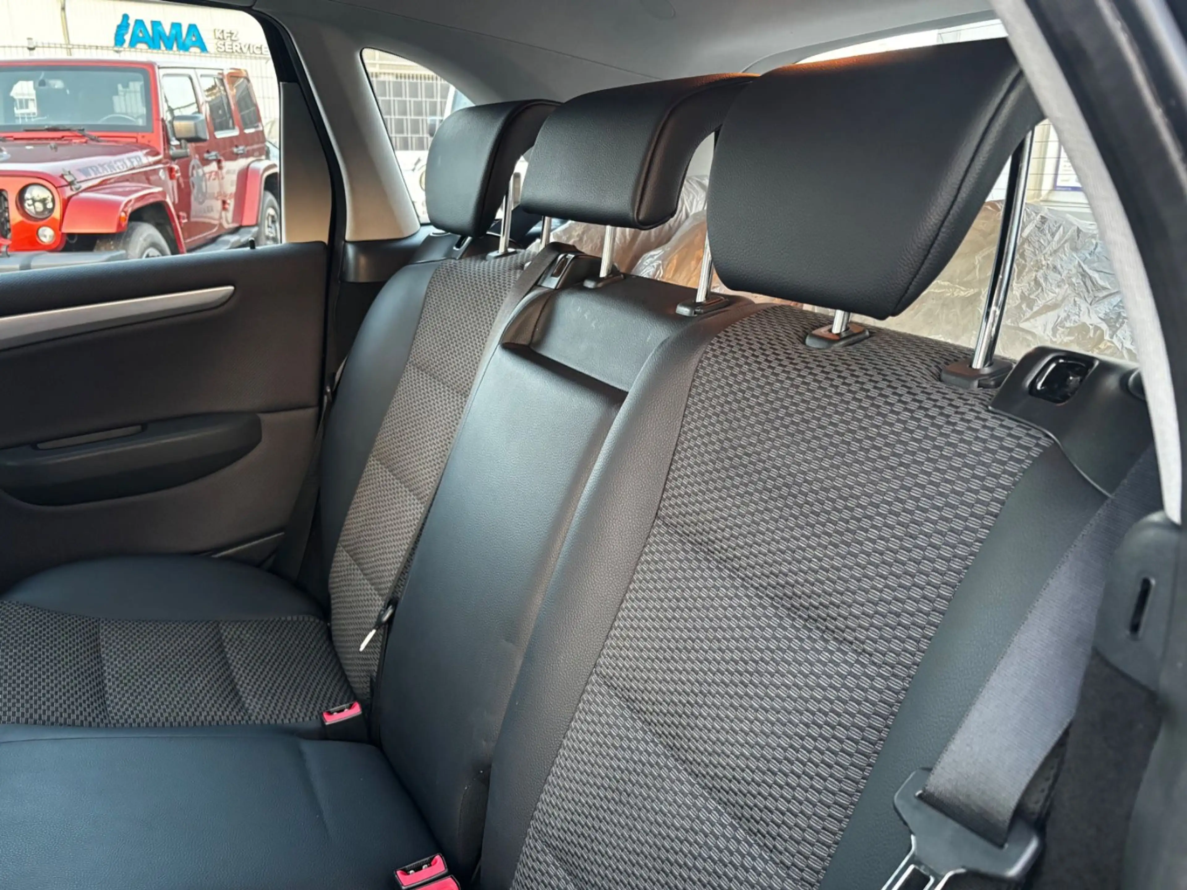 Mercedes-Benz B 160 Sport*LM*TÜVNEU*AHK*TLEDER*ALLSEASON*SITZH — photo 8