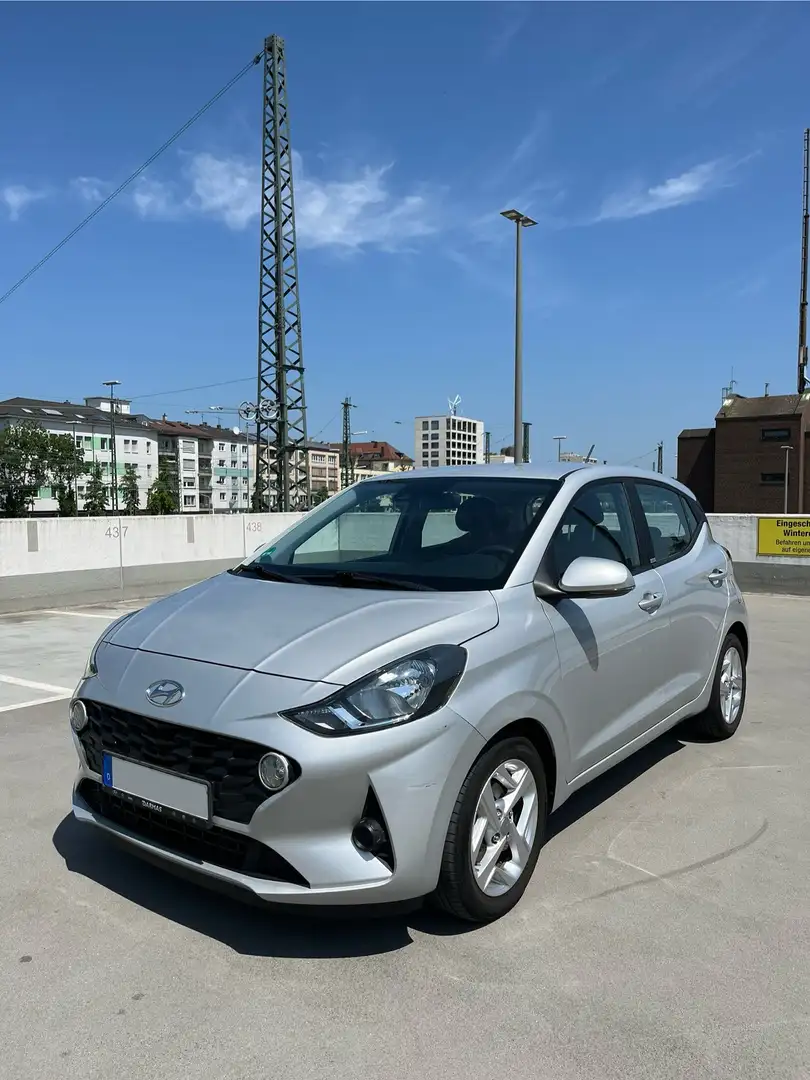 Hyundai i10 1.2 Trend Silber - 2