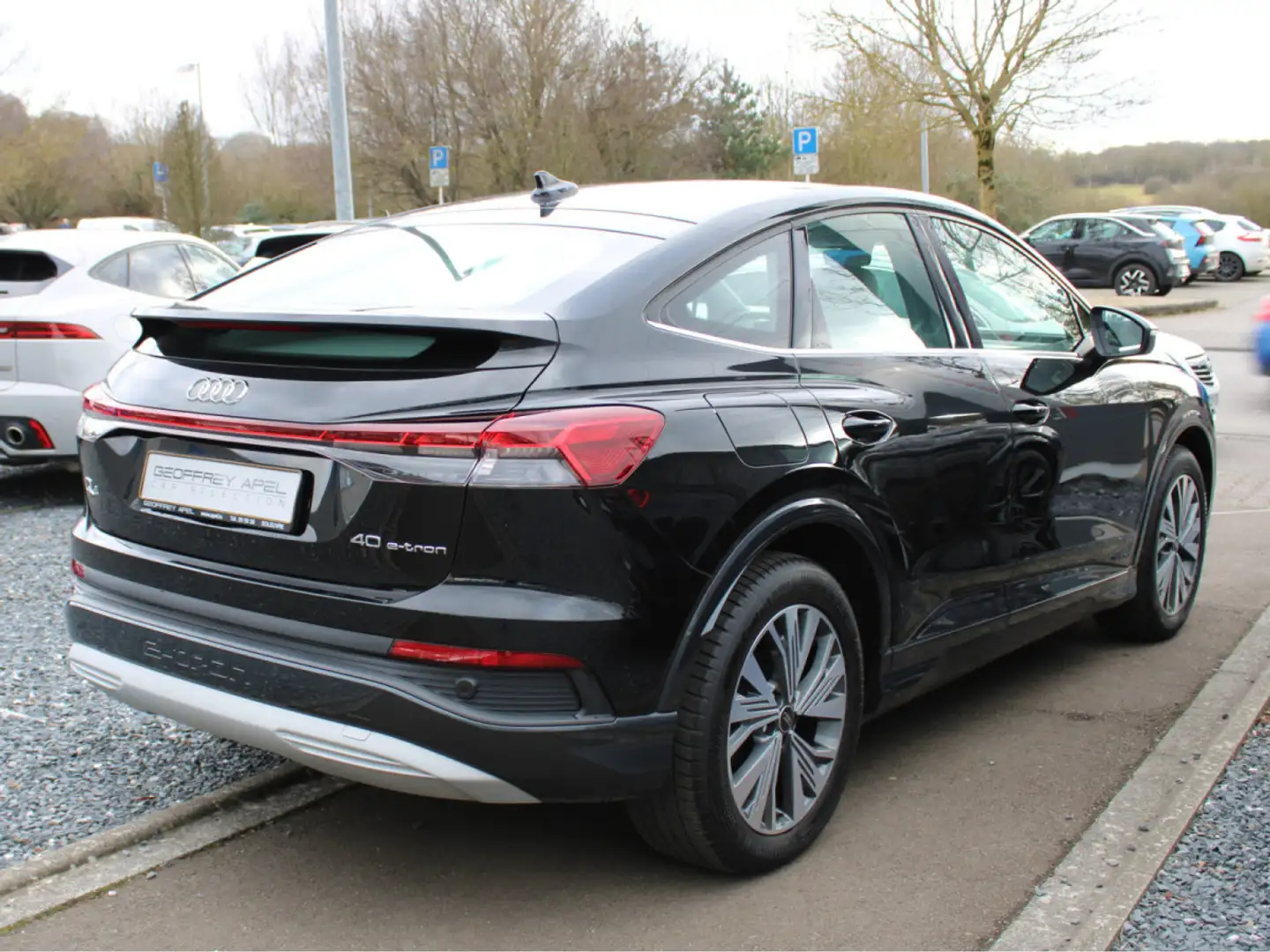 Audi Q4 e-tron 40 HEAD UP CUIR NAVI 1 HAND AUTONOMIE +- 500KM Noir - 2