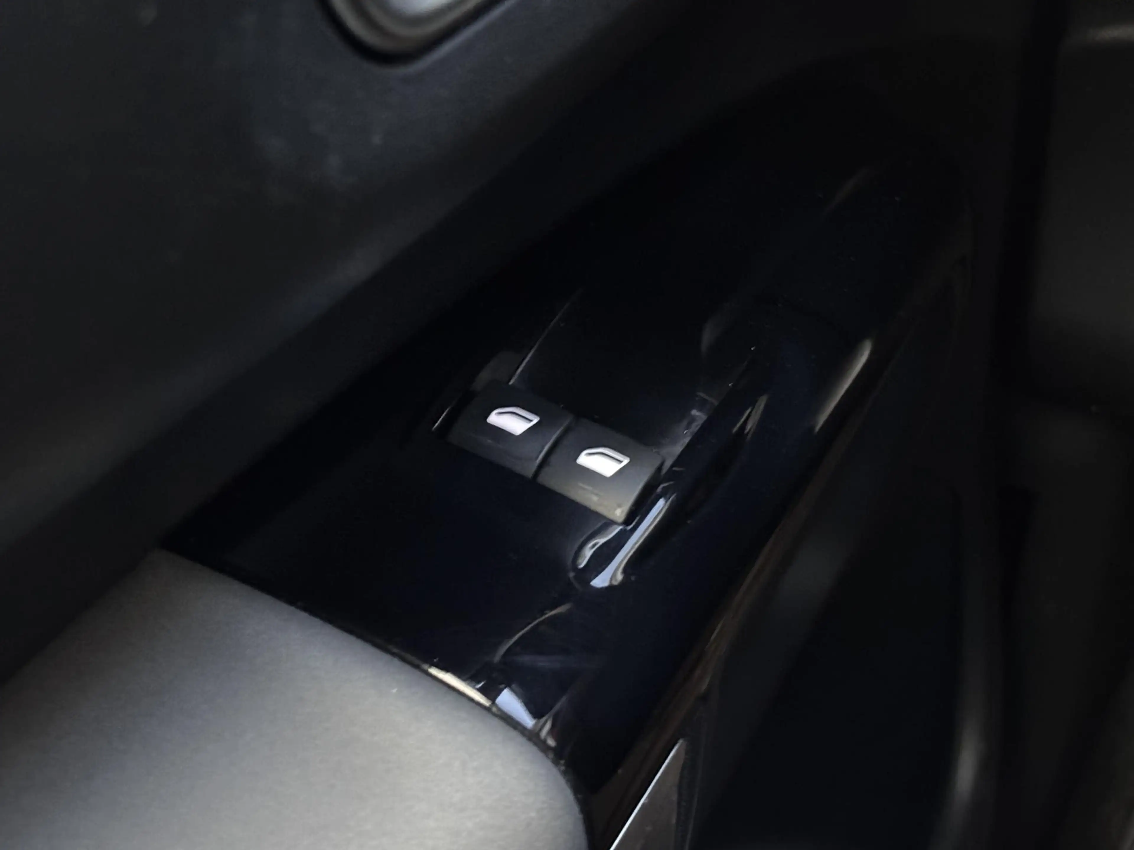 Citroen C4 Cactus Shine Plus 1.2 Turbo 110pk | NAVI | STOELVERW. | C — photo 14