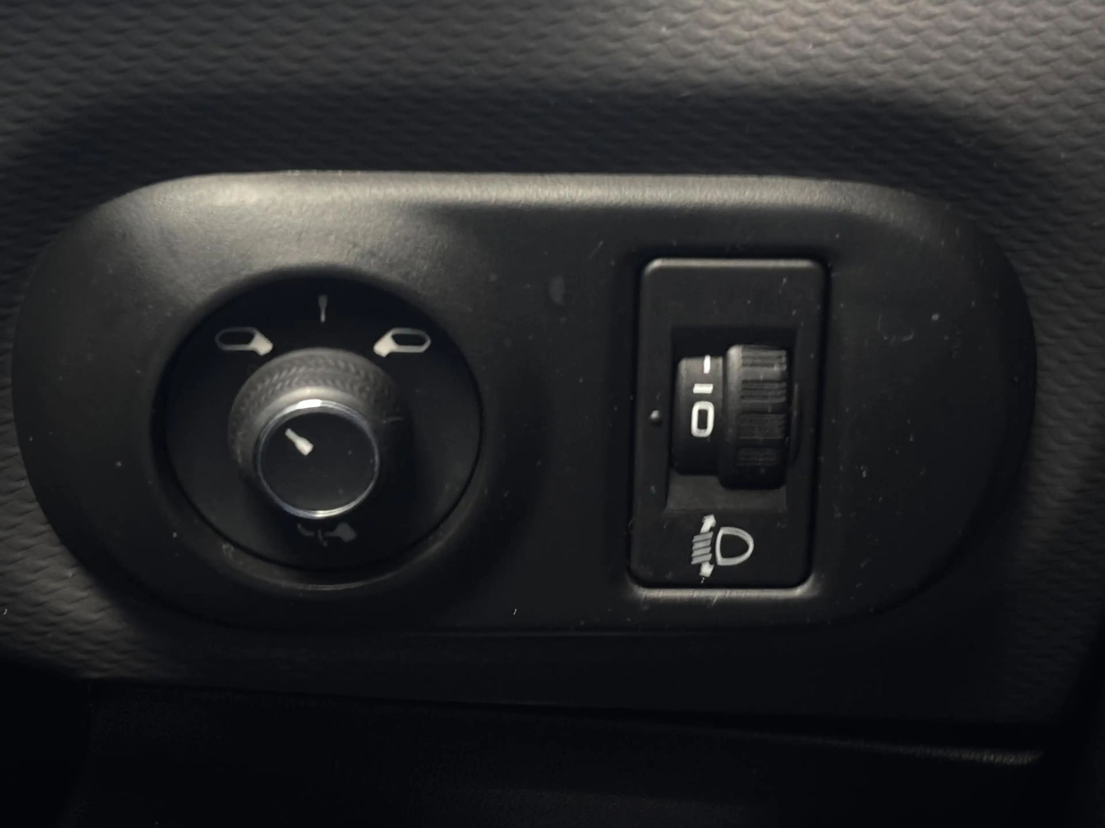 Citroen C4 Cactus Shine Plus 1.2 Turbo 110pk | NAVI | STOELVERW. | C — photo 15