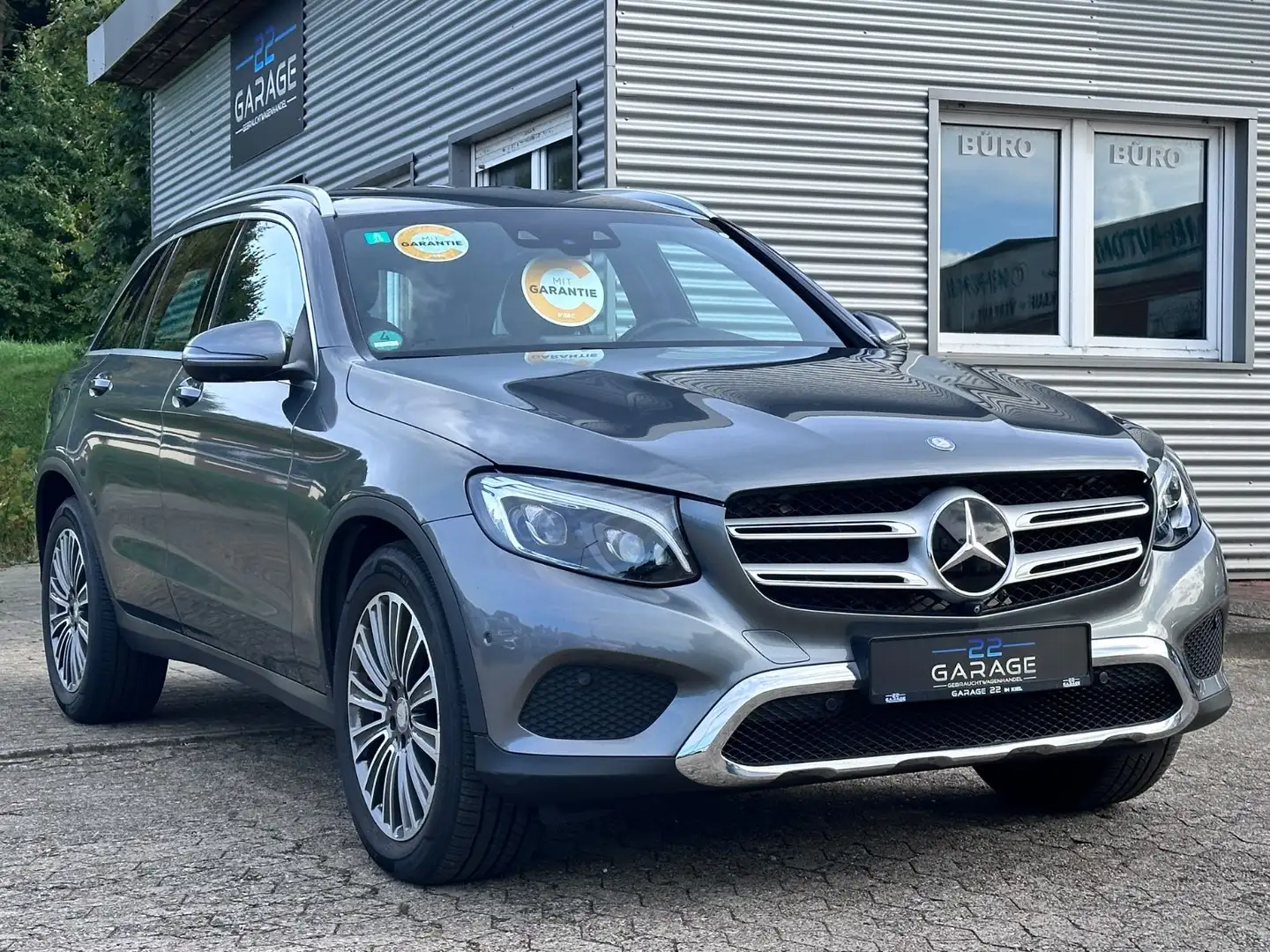 Mercedes-Benz GLC 250 4Matic/360 Grad Kam/LED Grau - 1