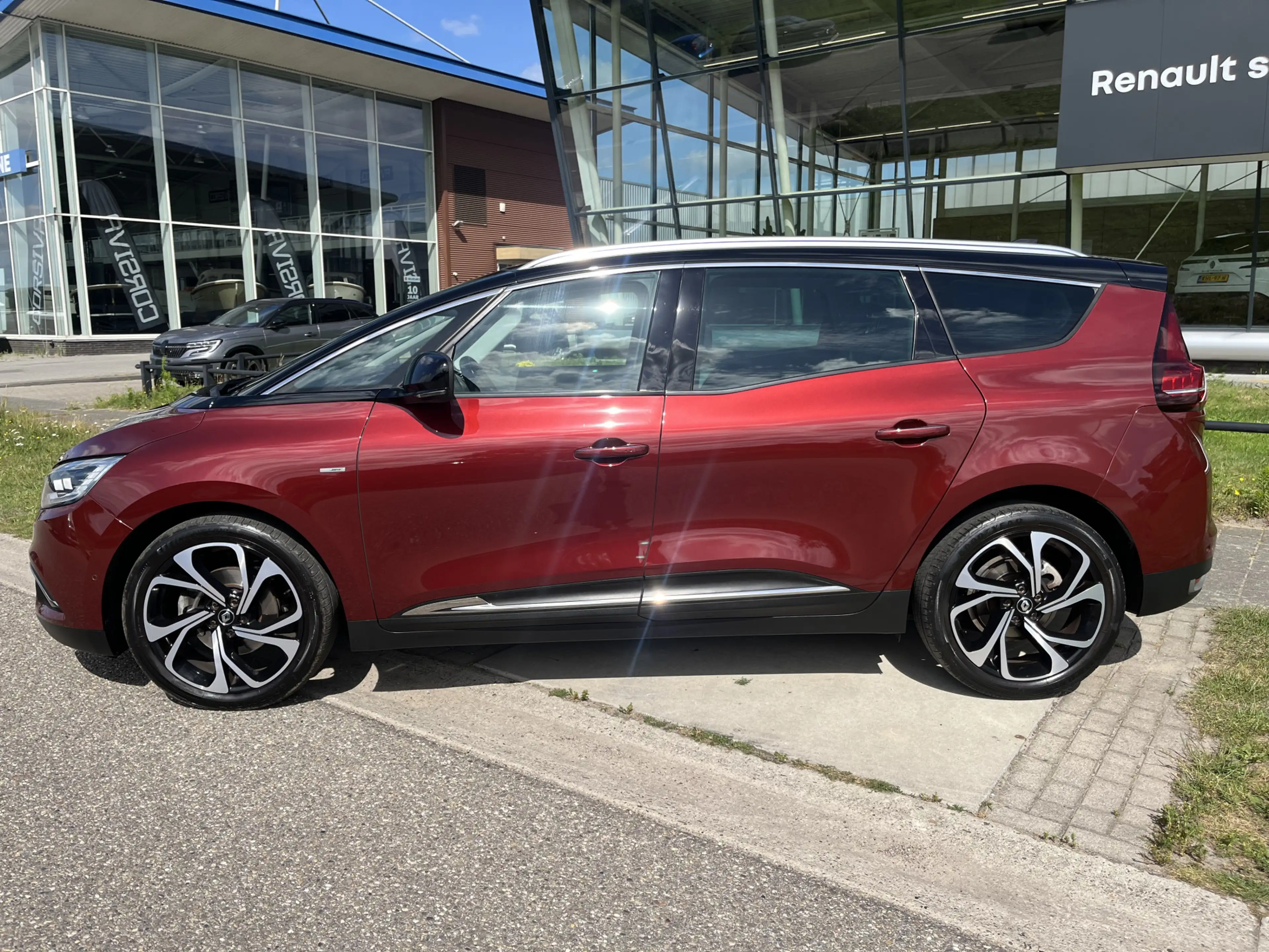 Renault Grand Scenic TCe 132 PK Bose / Dealer onderhouden / Trekhaak / — photo 11