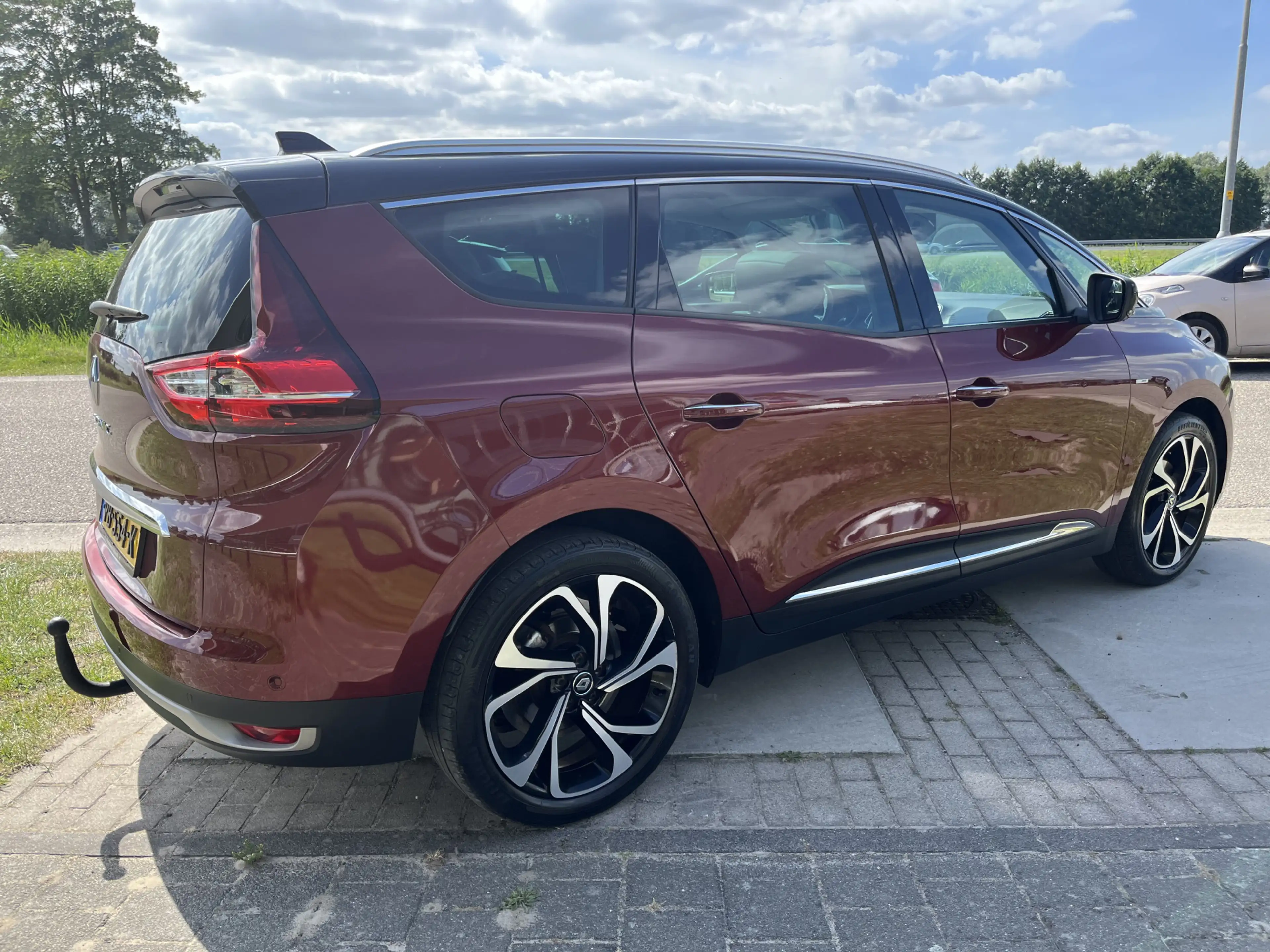 Renault Grand Scenic TCe 132 PK Bose / Dealer onderhouden / Trekhaak / — photo 2