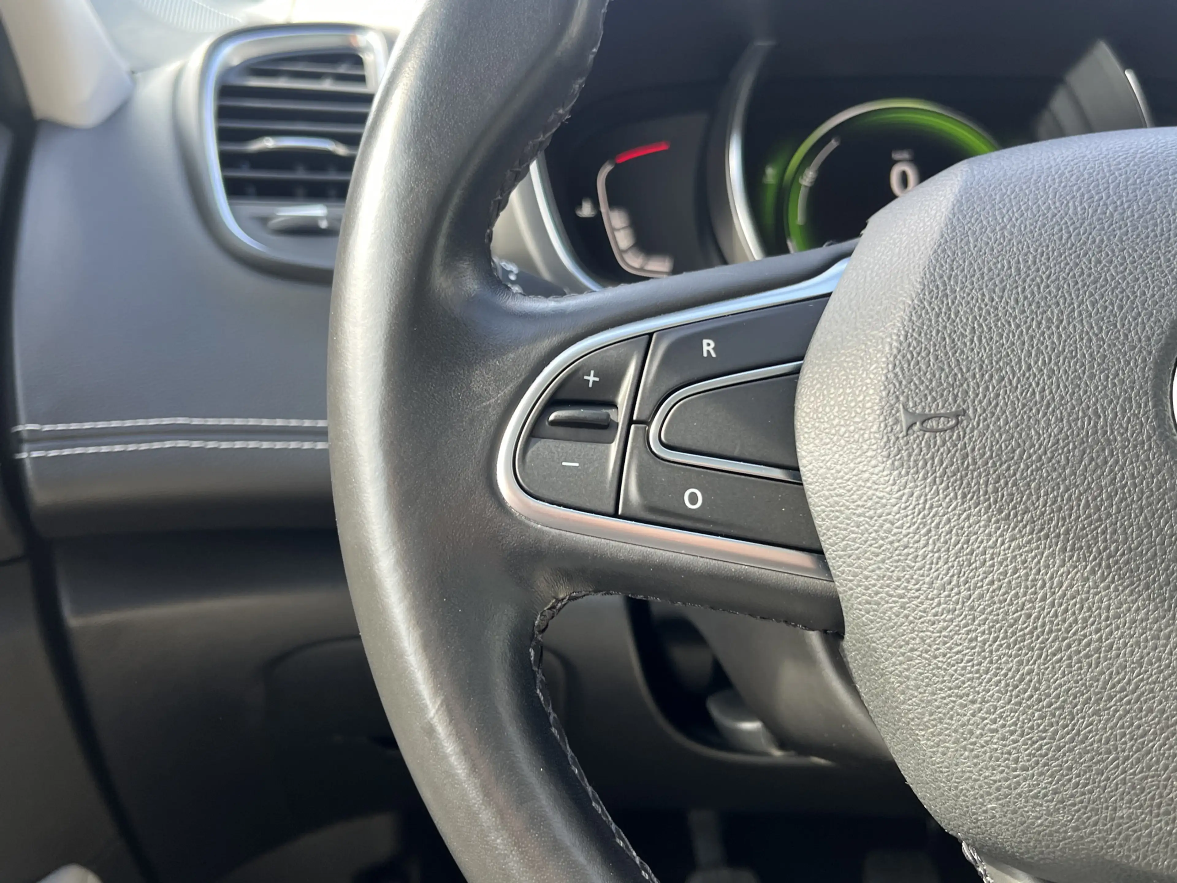 Renault Grand Scenic TCe 132 PK Bose / Dealer onderhouden / Trekhaak / — photo 26