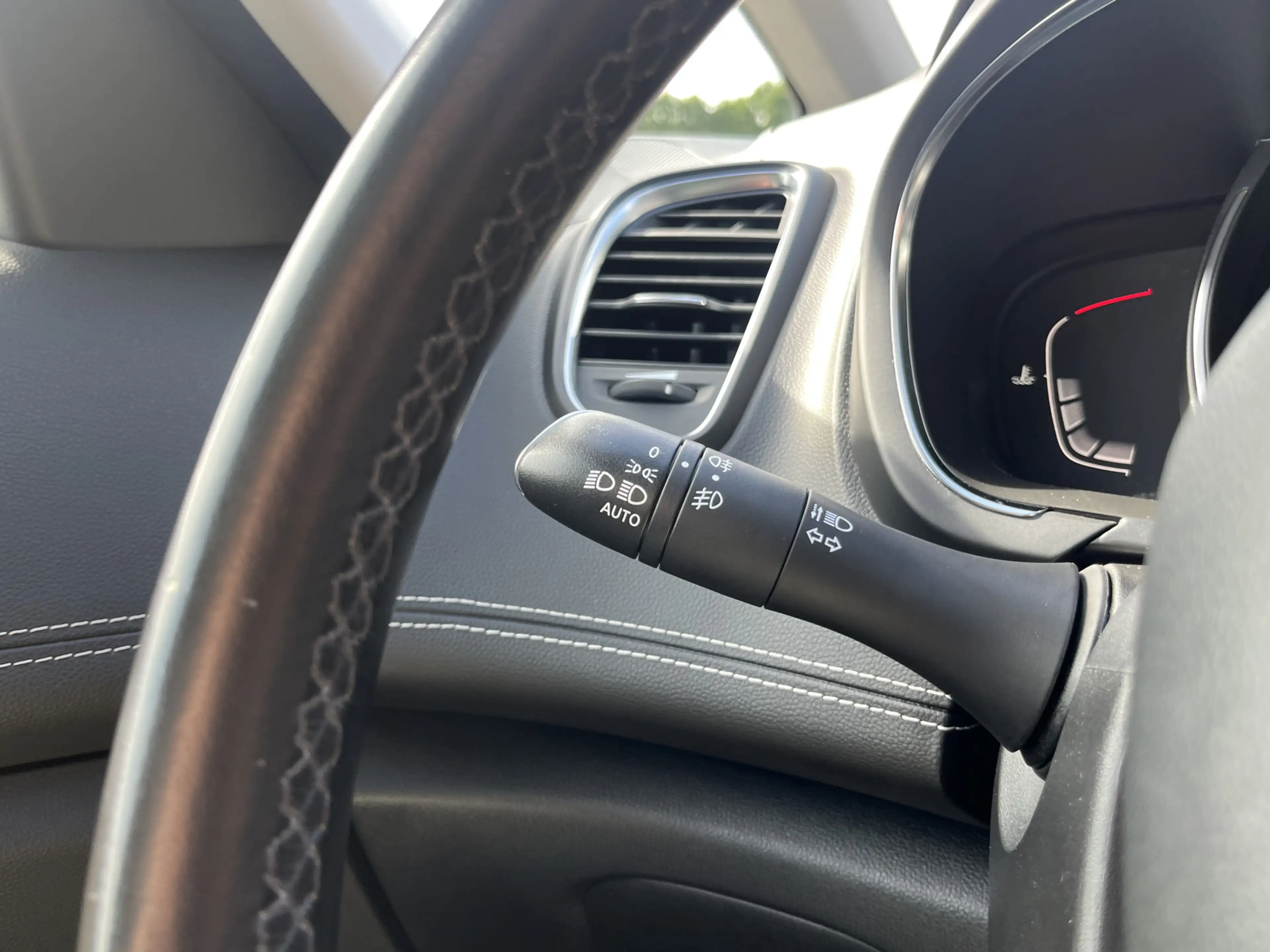 Renault Grand Scenic TCe 132 PK Bose / Dealer onderhouden / Trekhaak / — photo 28