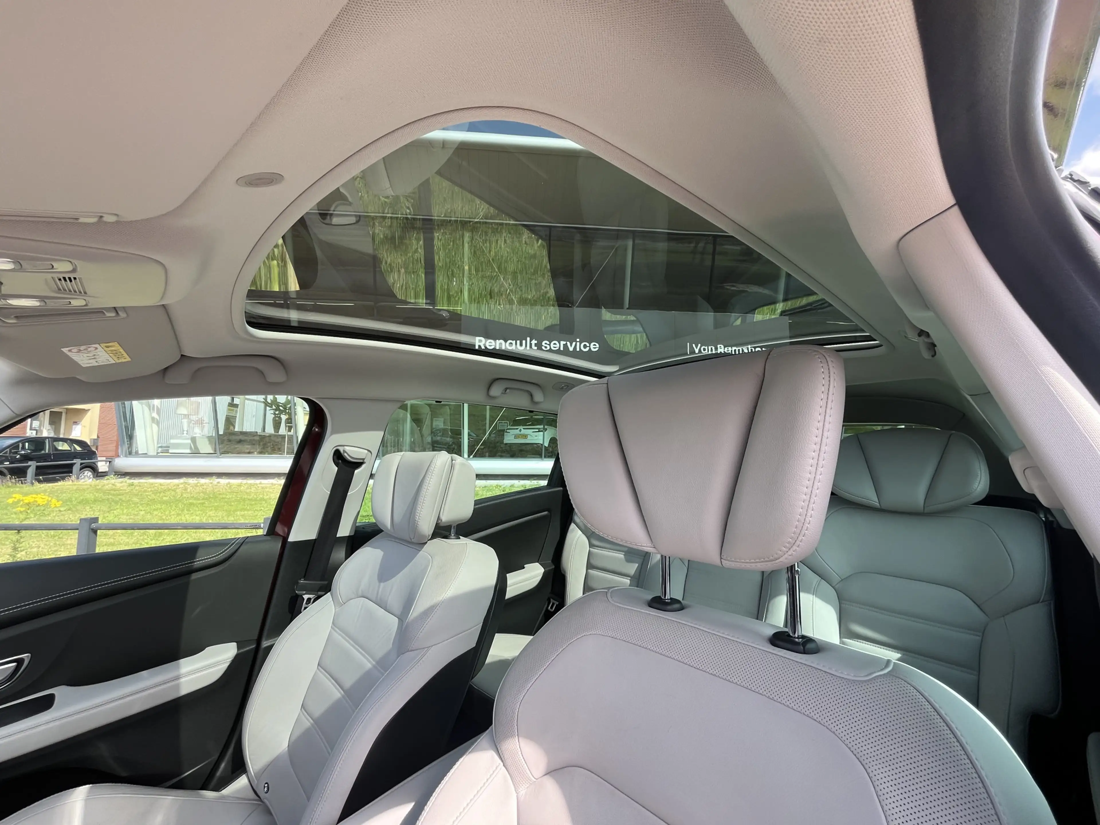 Renault Grand Scenic TCe 132 PK Bose / Dealer onderhouden / Trekhaak / — photo 17