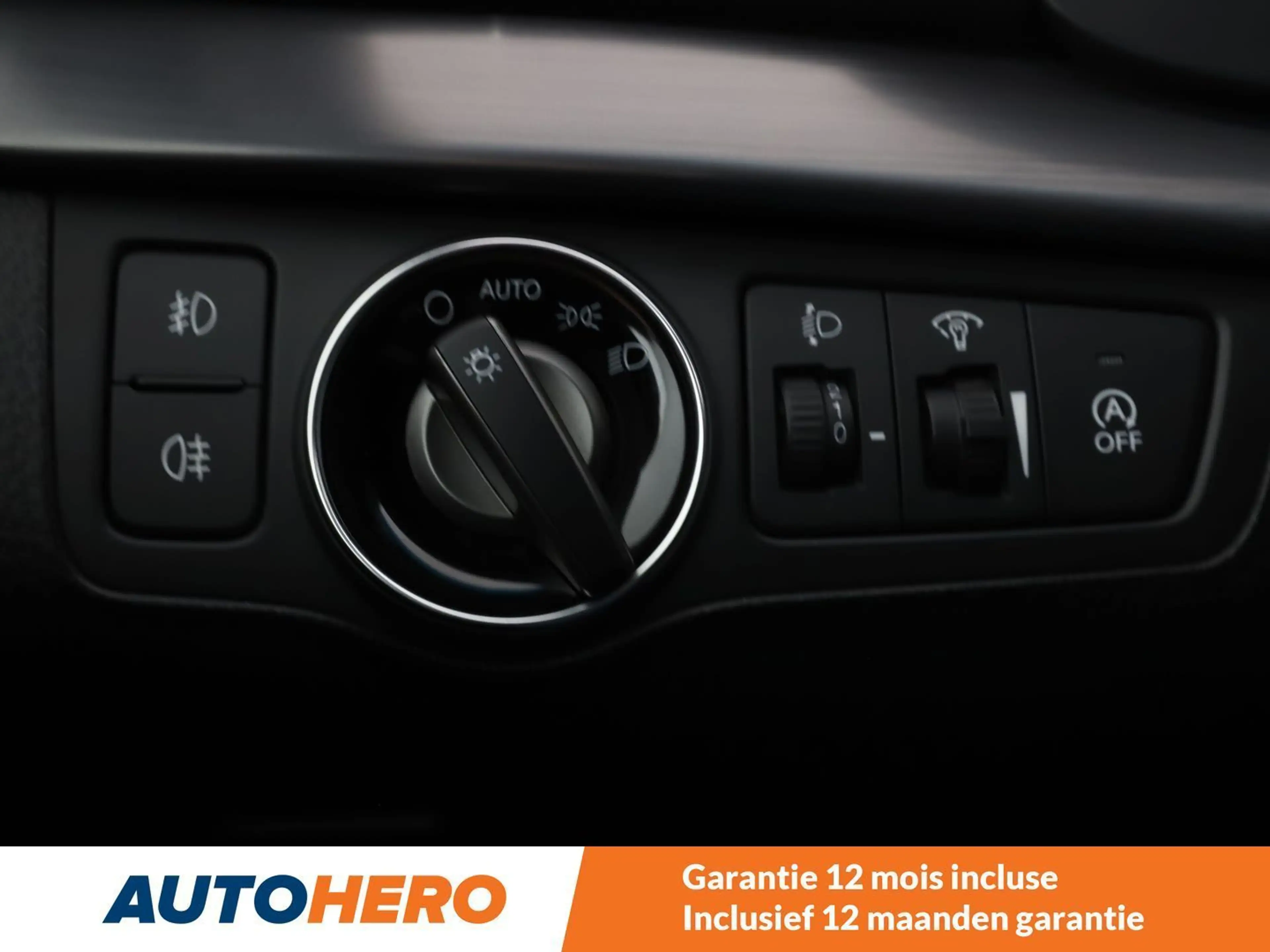 Hyundai i40 1.6 Comfort — photo 12