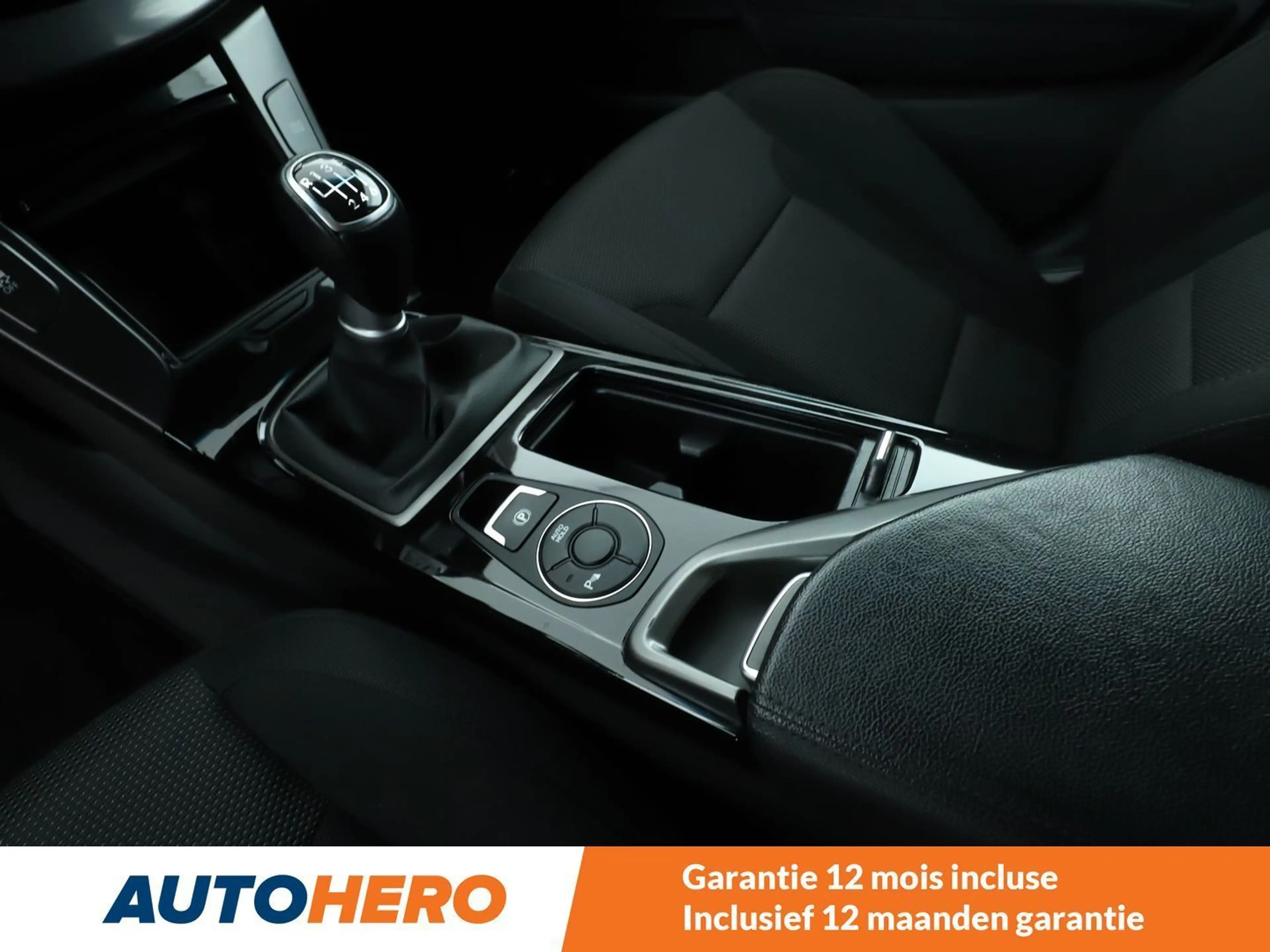 Hyundai i40 1.6 Comfort — photo 14