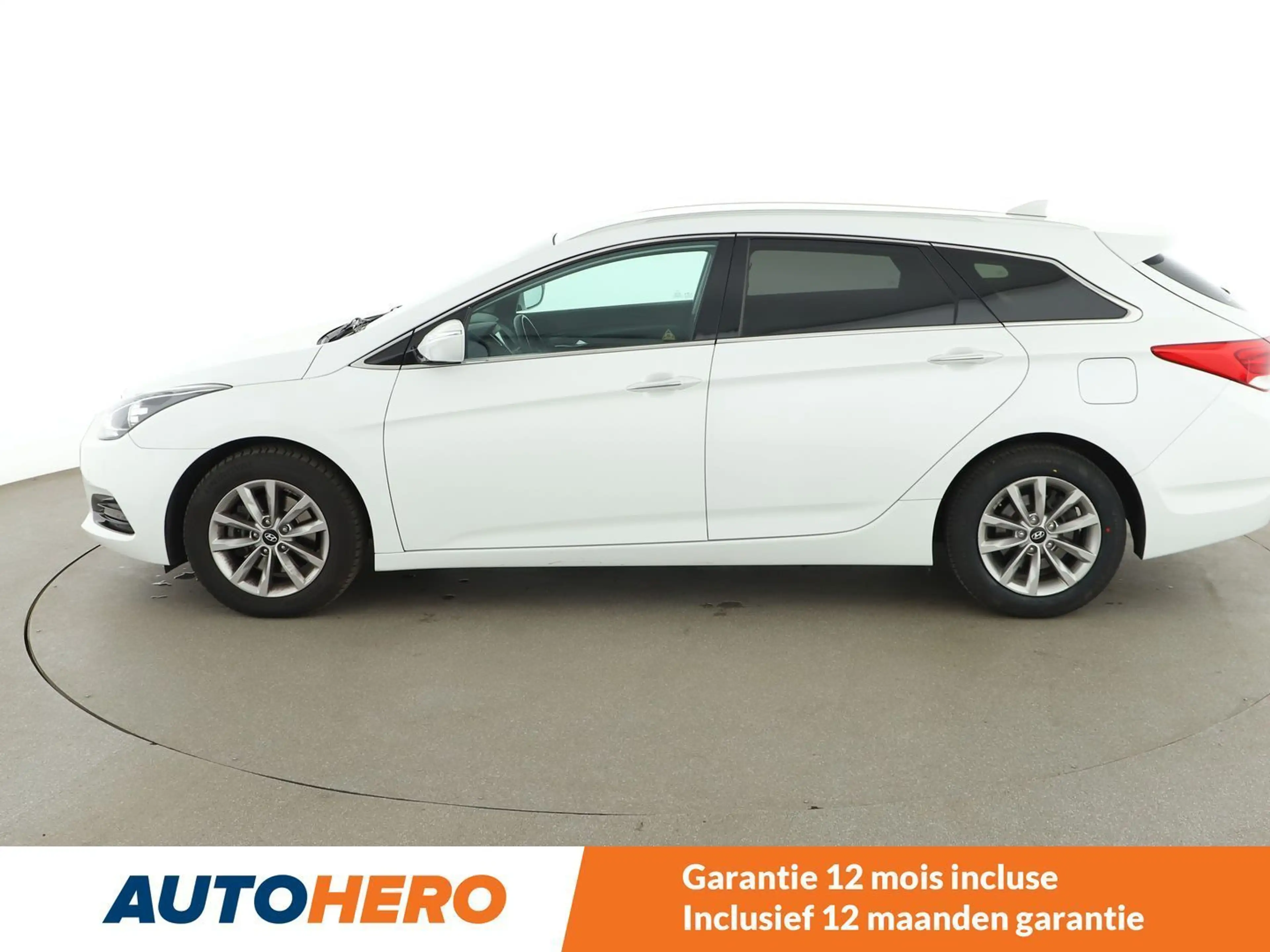 Hyundai i40 1.6 Comfort — photo 3