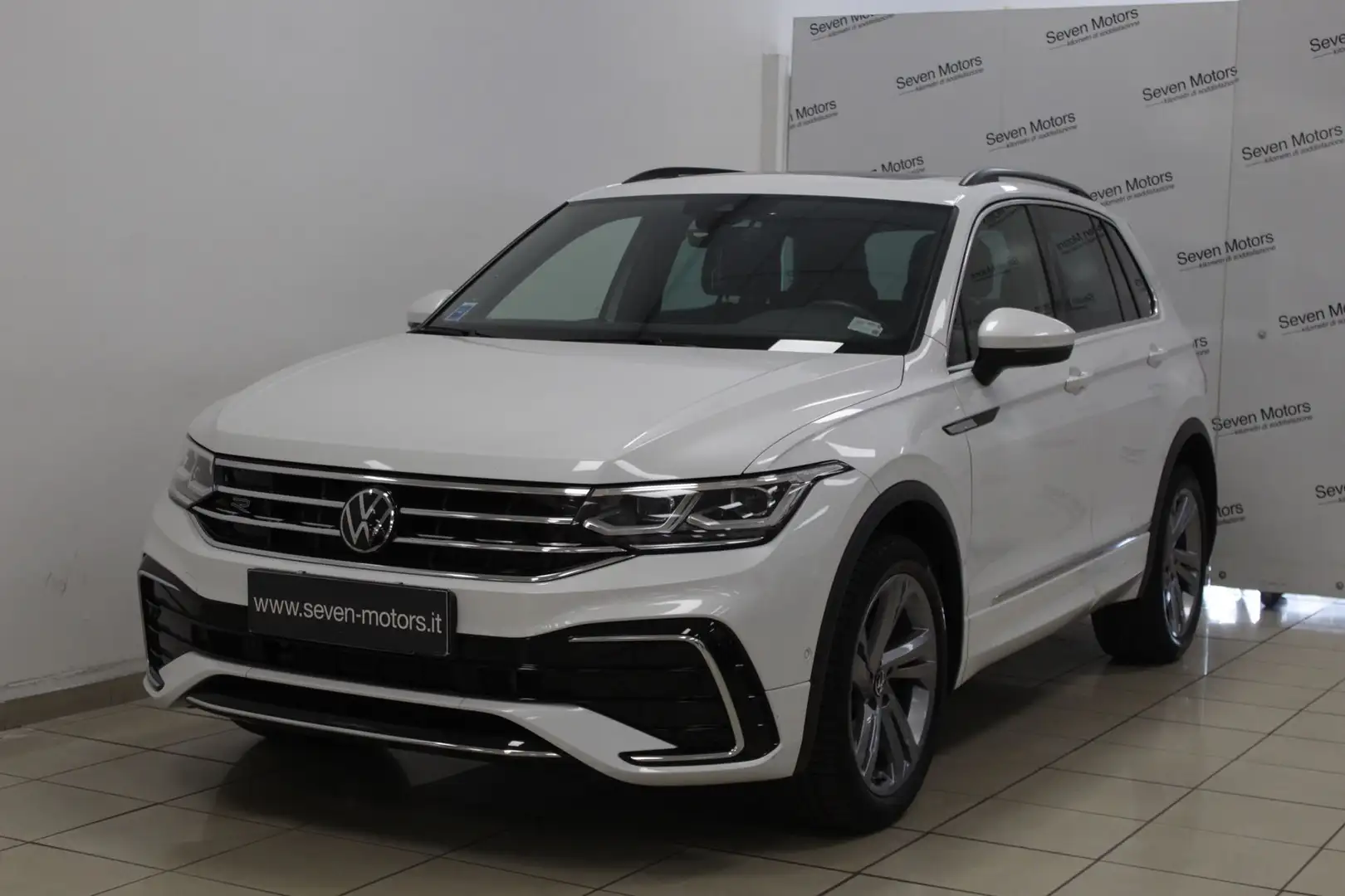 Volkswagen Tiguan 2.0 TDI 150 CV SCR DSG 4MOTION R-Line Wit - 1