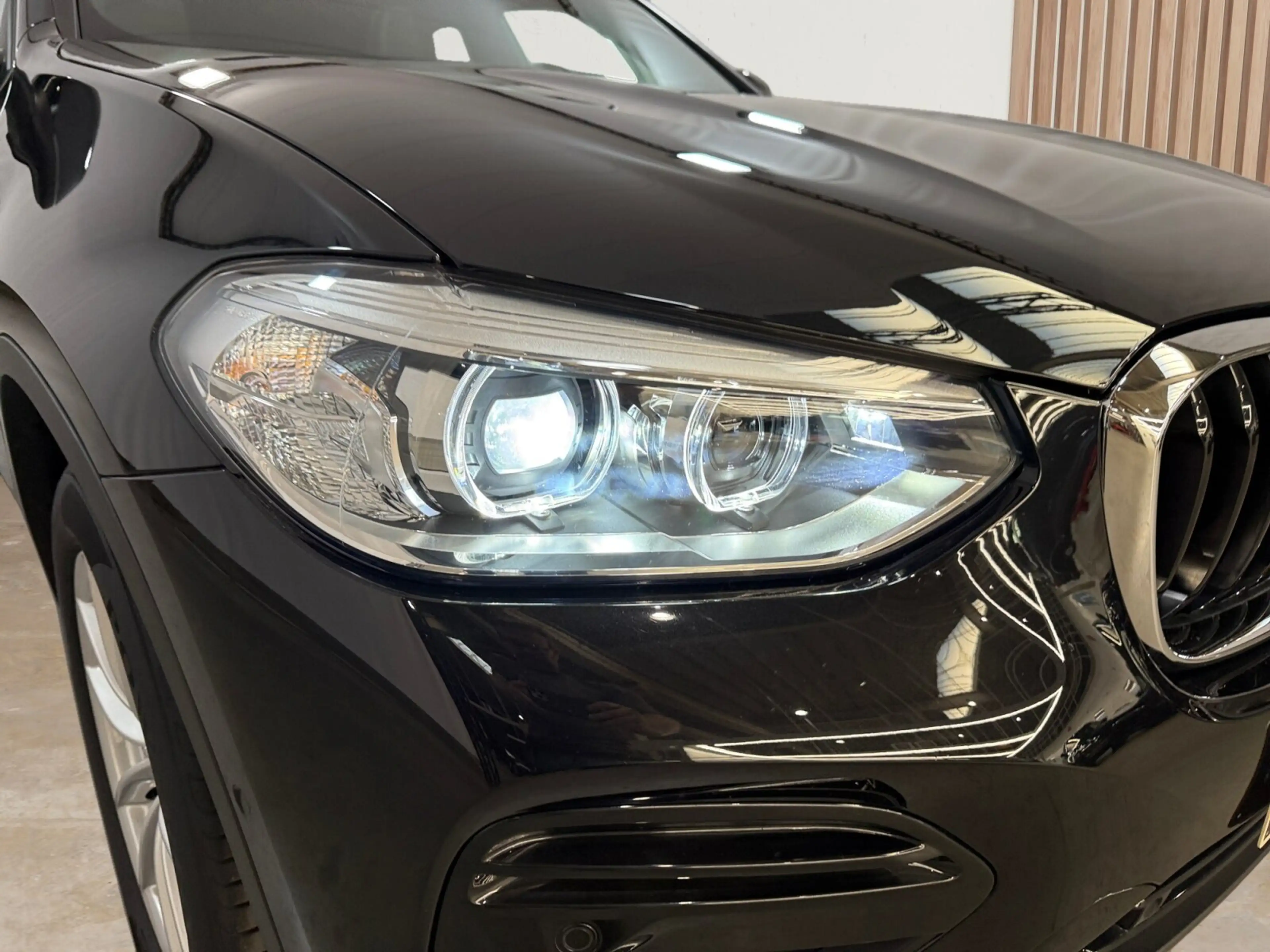 BMW X4 xDrive20iA Edition ** Navi/Carplay | Pano | Zet... — photo 4