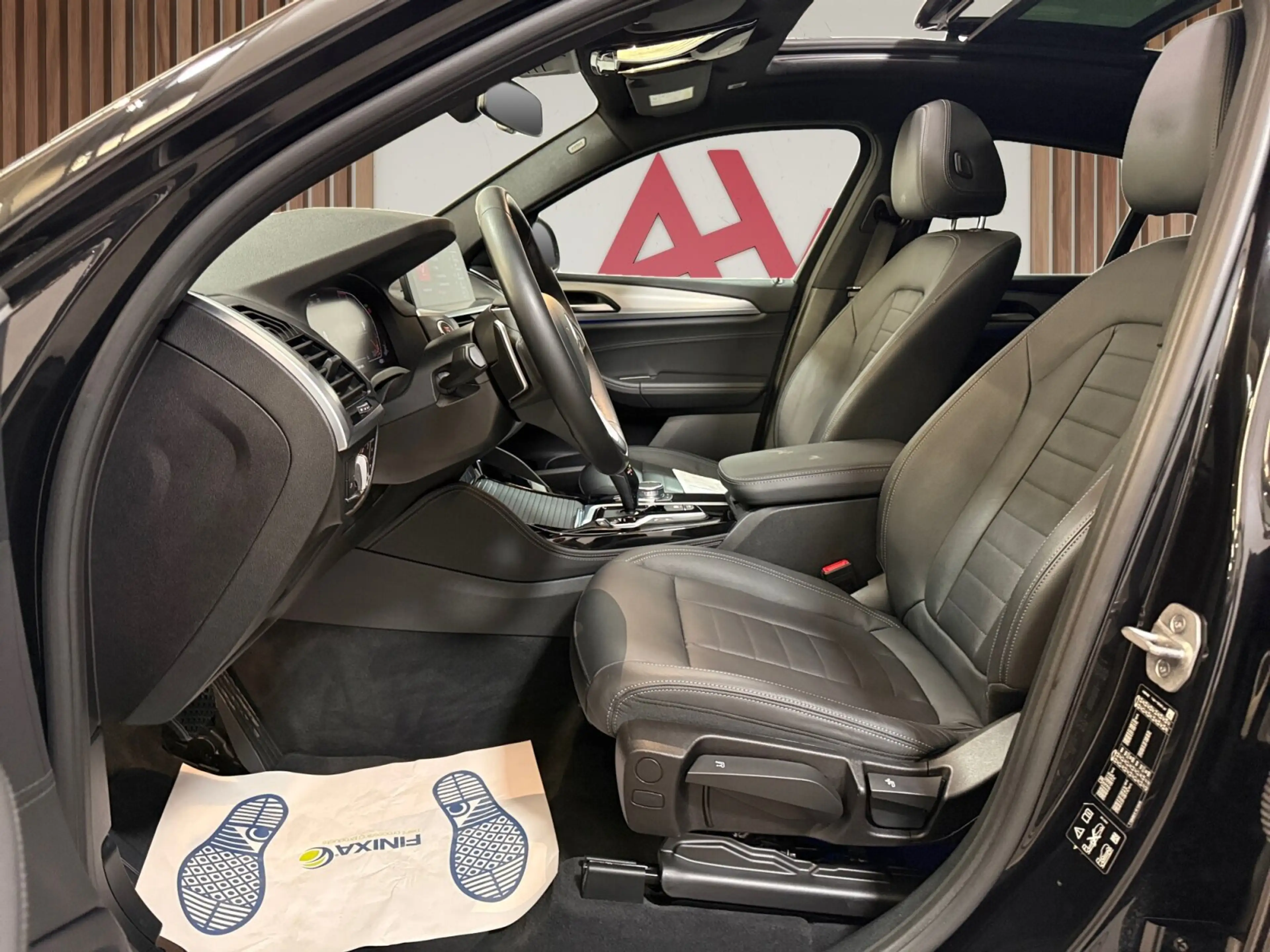 BMW X4 xDrive20iA Edition ** Navi/Carplay | Pano | Zet... — photo 11