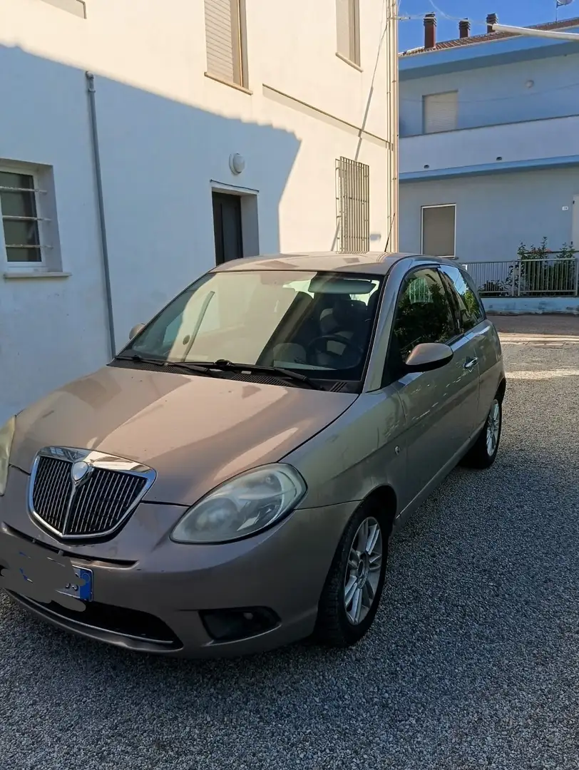 Lancia Ypsilon 1.3 mjt 16v Oro Giallo 90cv - 2
