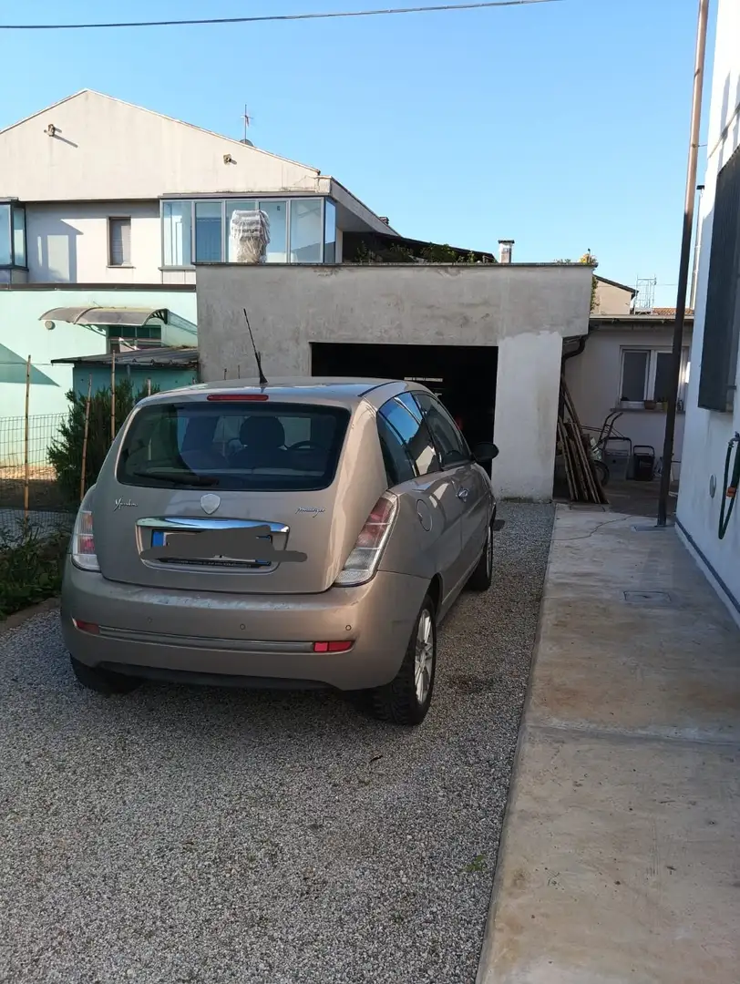 Lancia Ypsilon 1.3 mjt 16v Oro Giallo 90cv - 1