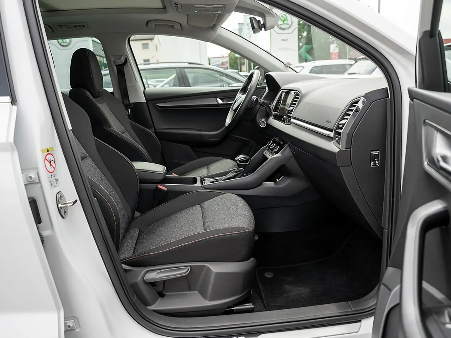 Skoda Karoq 1.5 TSI ACT Clever Kamera Klima Alu ACC Weiß - 2
