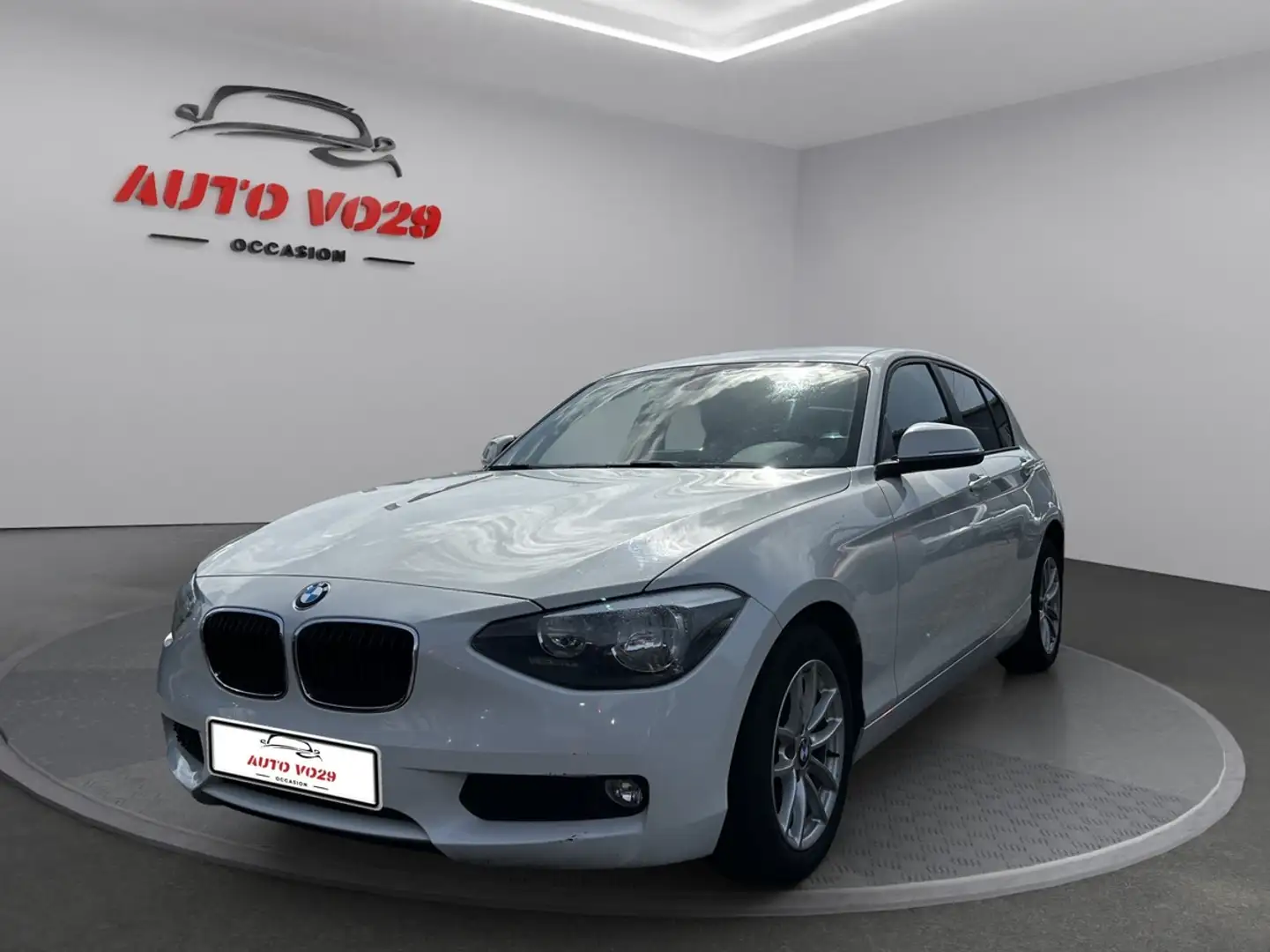 BMW 120 120 d 177CH CONFORT 3P Blanc - 1