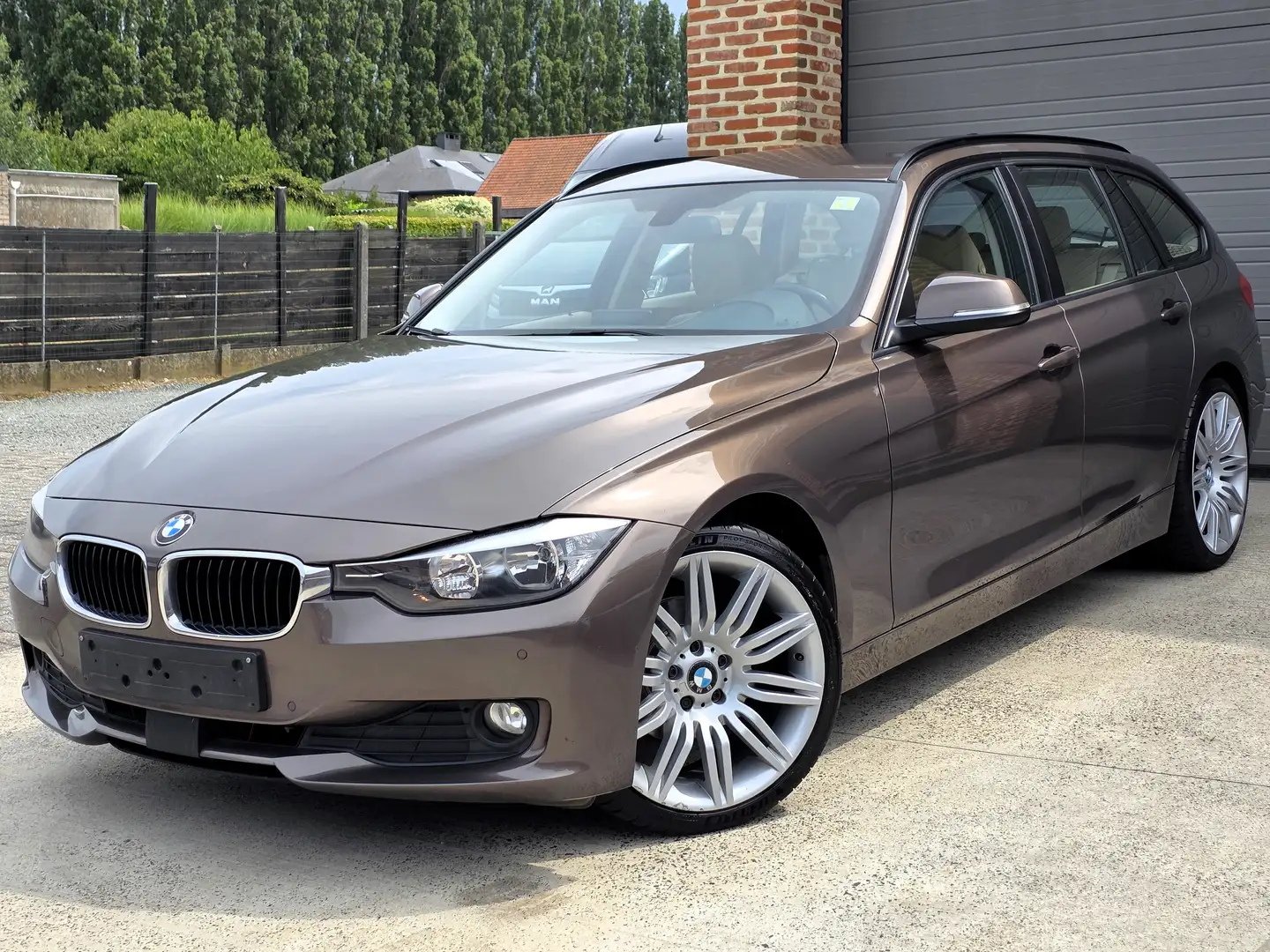 BMW 320 d Touring - Automaat - 2013 Коричневий - 1