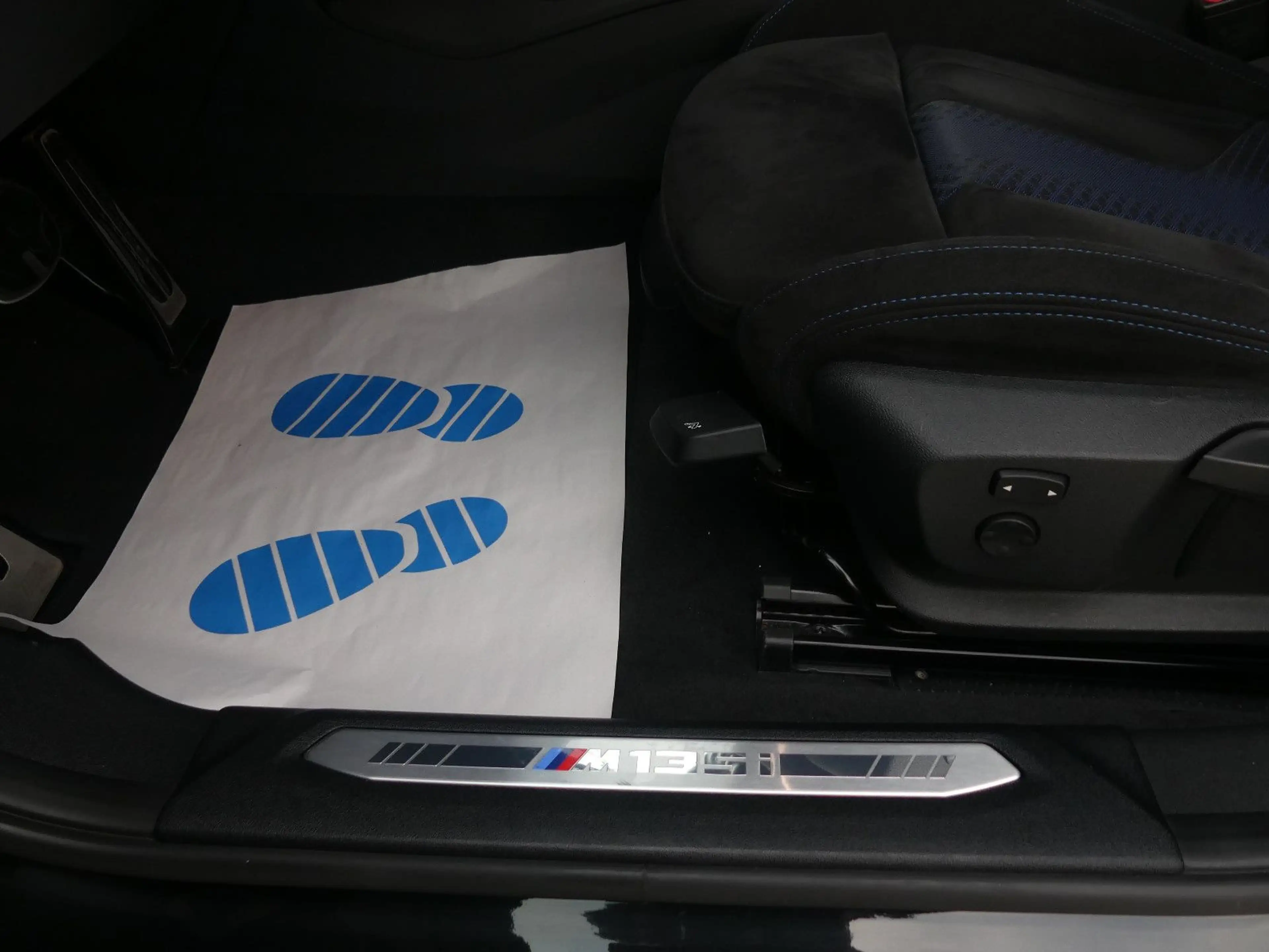 BMW 135 i xDrive Perform. ACC HUD LCP Alcantara Kam. — photo 11