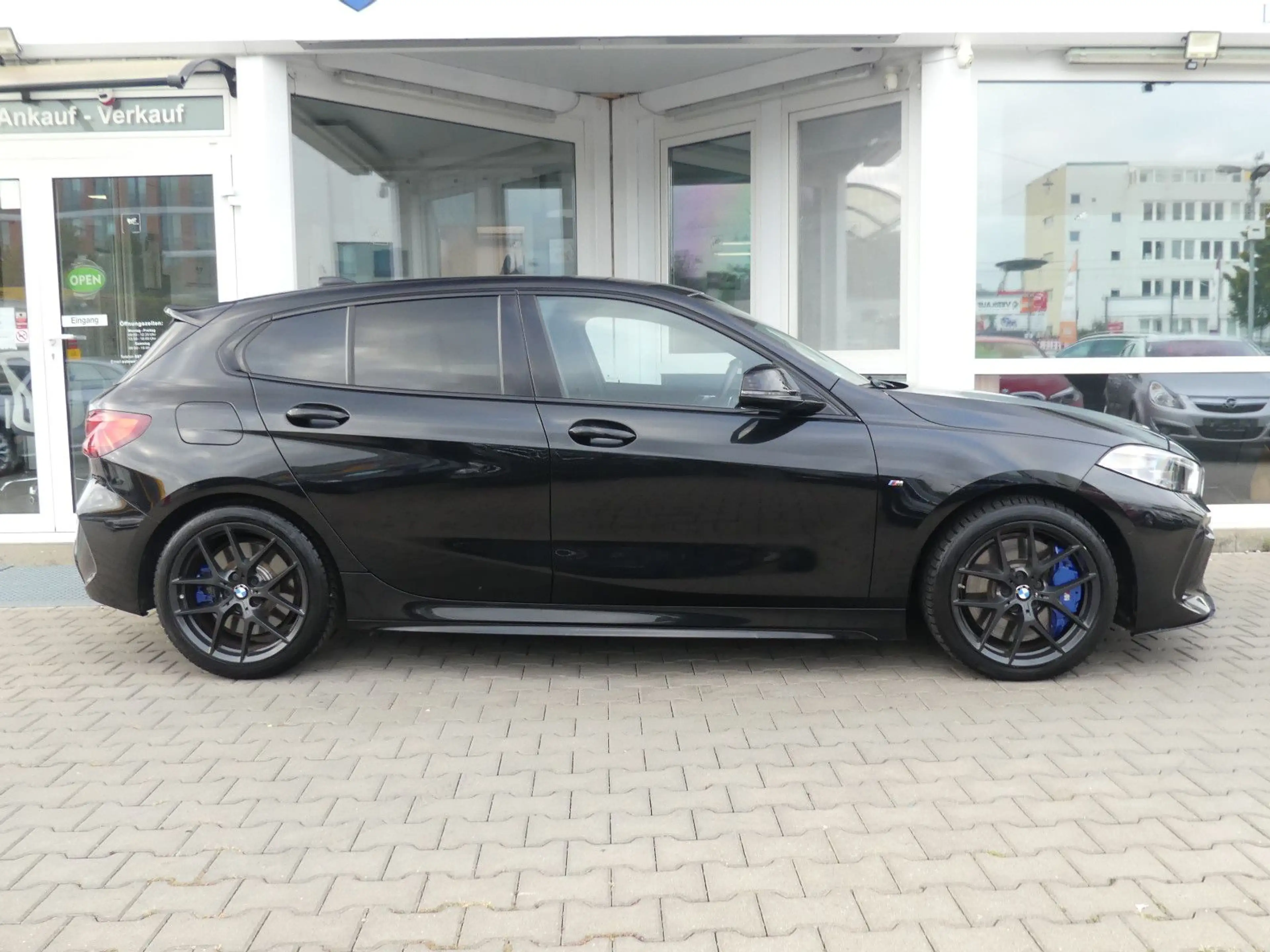 BMW 135 i xDrive Perform. ACC HUD LCP Alcantara Kam. — photo 4