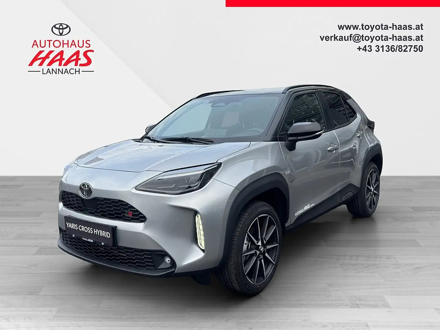 Toyota Yaris Cross 1,5 VVT-i Hybrid GR Sport Aut. Silber - 1