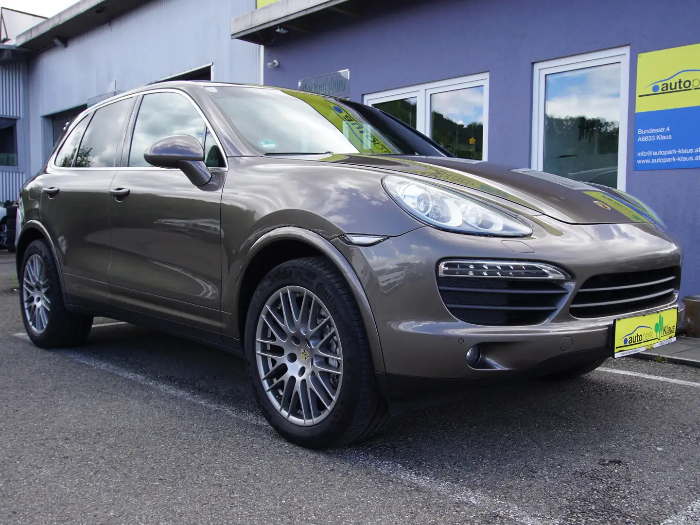 Porsche Cayenne S Grau - 1