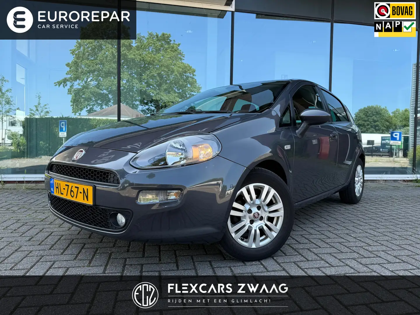 Fiat Punto Evo 0.9 TwinAir Lounge - Climate - Media - Trekhaak - Grijs - 1