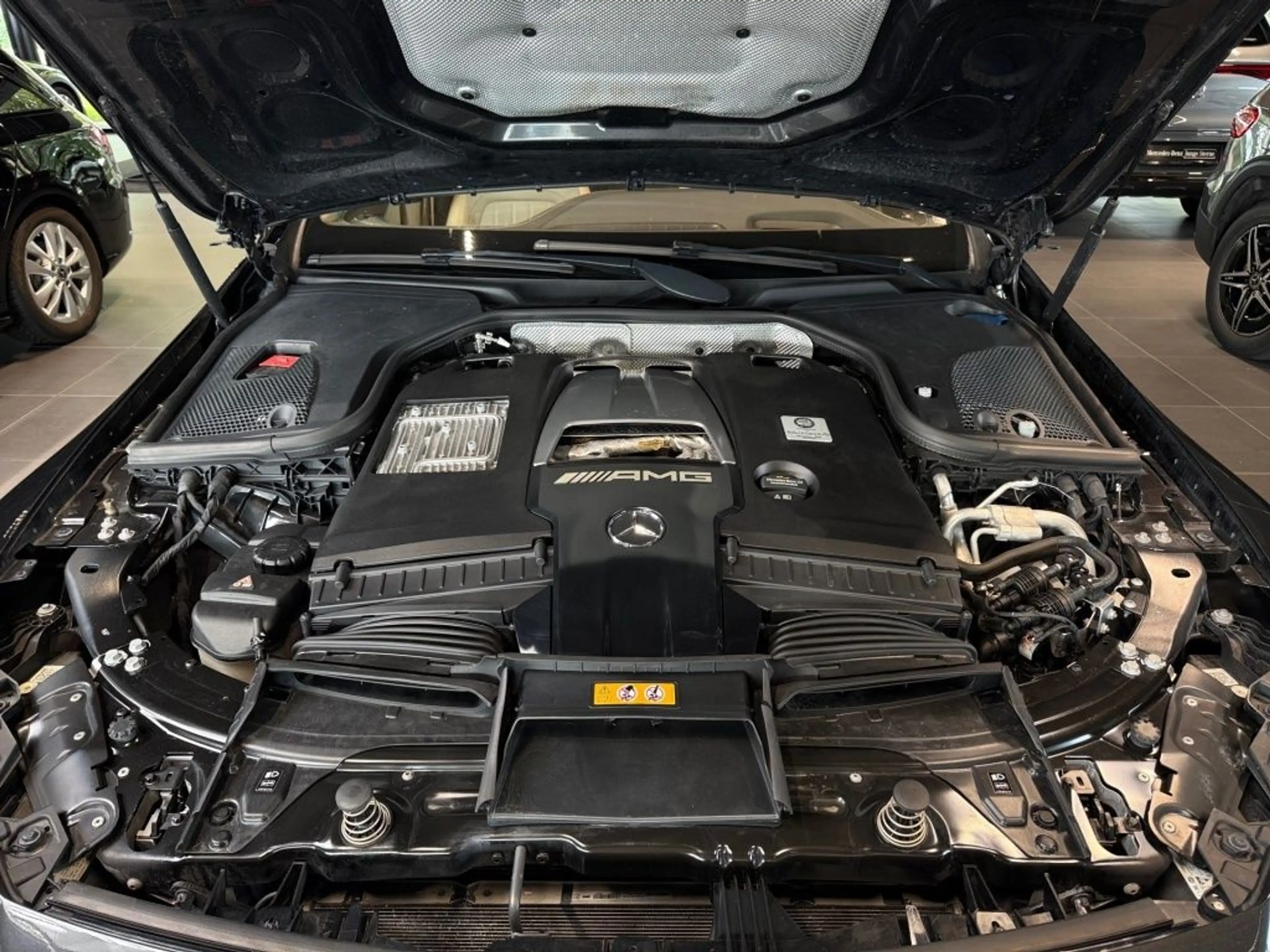 Mercedes-Benz AMG GT 63 S 4M+ PERF.AGA+SDACH+HUD+BURM+HAL+AHK — photo 4