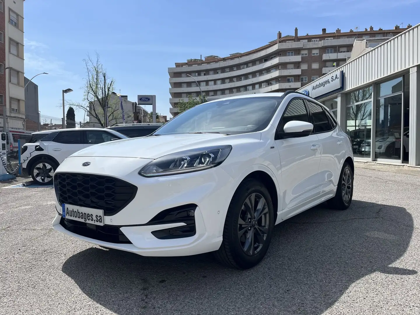Ford Kuga 1.5 EcoBoost ST-Line FWD 150 Weiß - 1