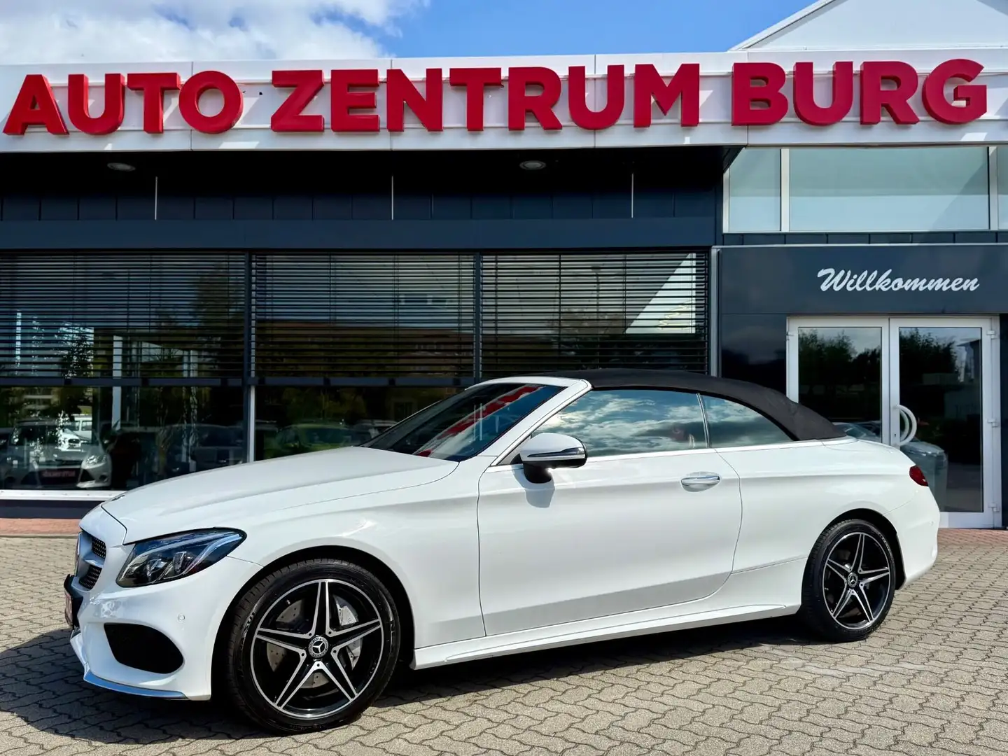 Mercedes-Benz C 250 Cabrio C 250 d MULTIBEAM AMG BURMESTER SHZ Weiß - 1