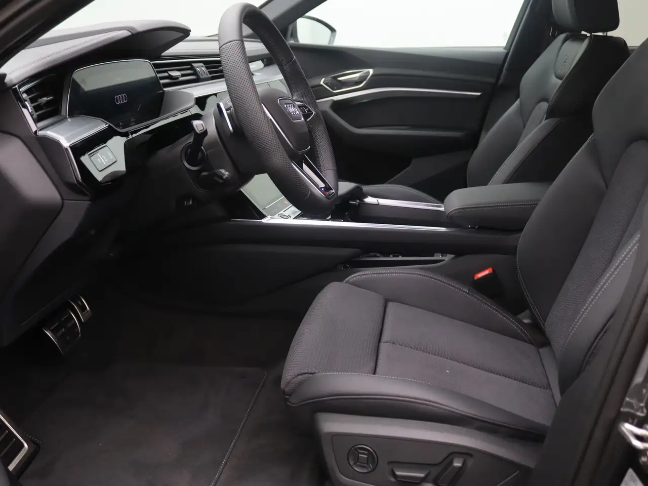 Audi Q8 S-Line 55 quattro /Pano,Matrix,AHK,Air, миниатюра 12