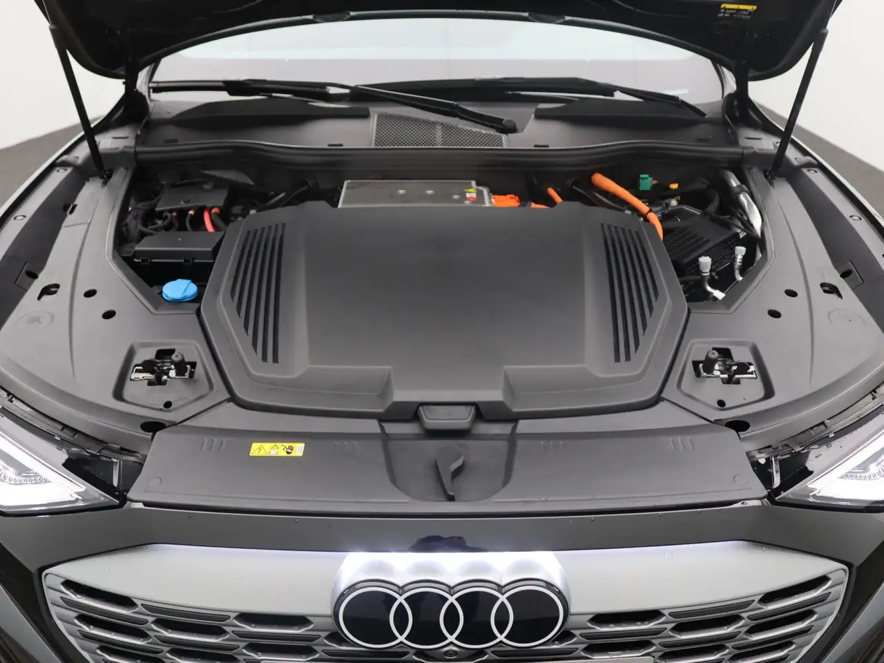 Audi Q8 S-Line 55 quattro /Pano,Matrix,AHK,Air, миниатюра 18