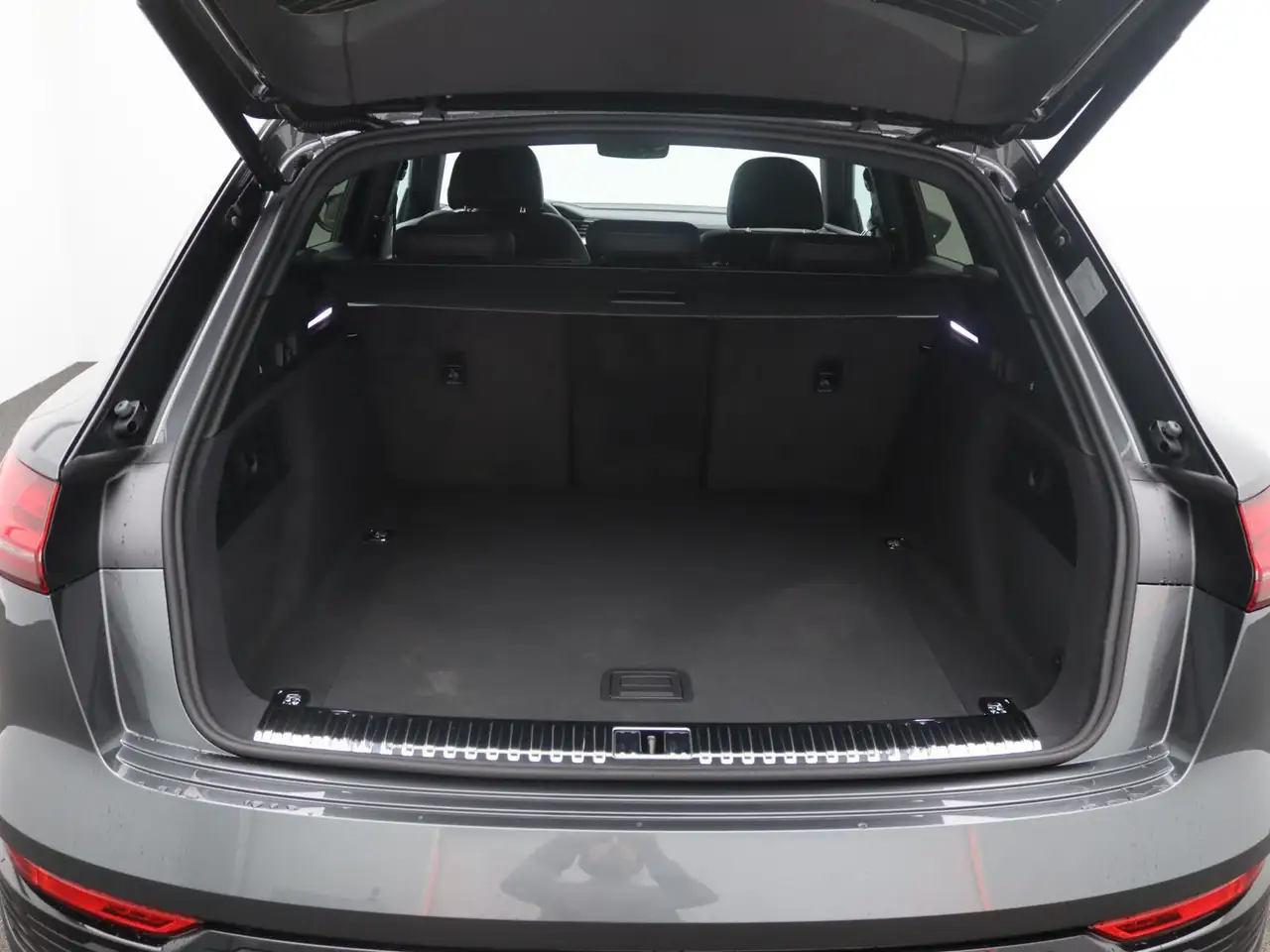 Audi Q8 S-Line 55 quattro /Pano,Matrix,AHK,Air, миниатюра 7