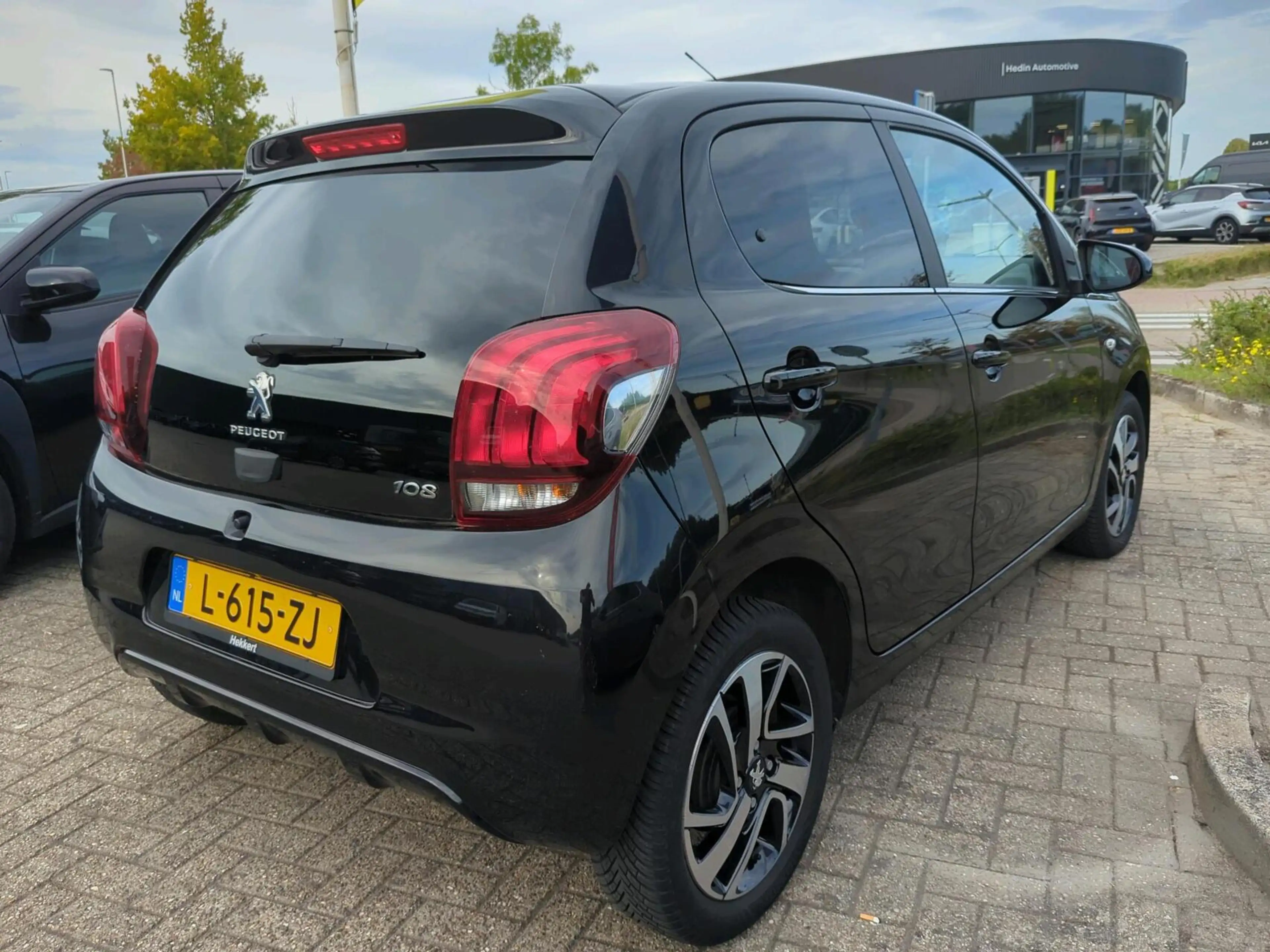 Peugeot 108 1.0 e-VTi Allure | Camera | Climate | — photo 4