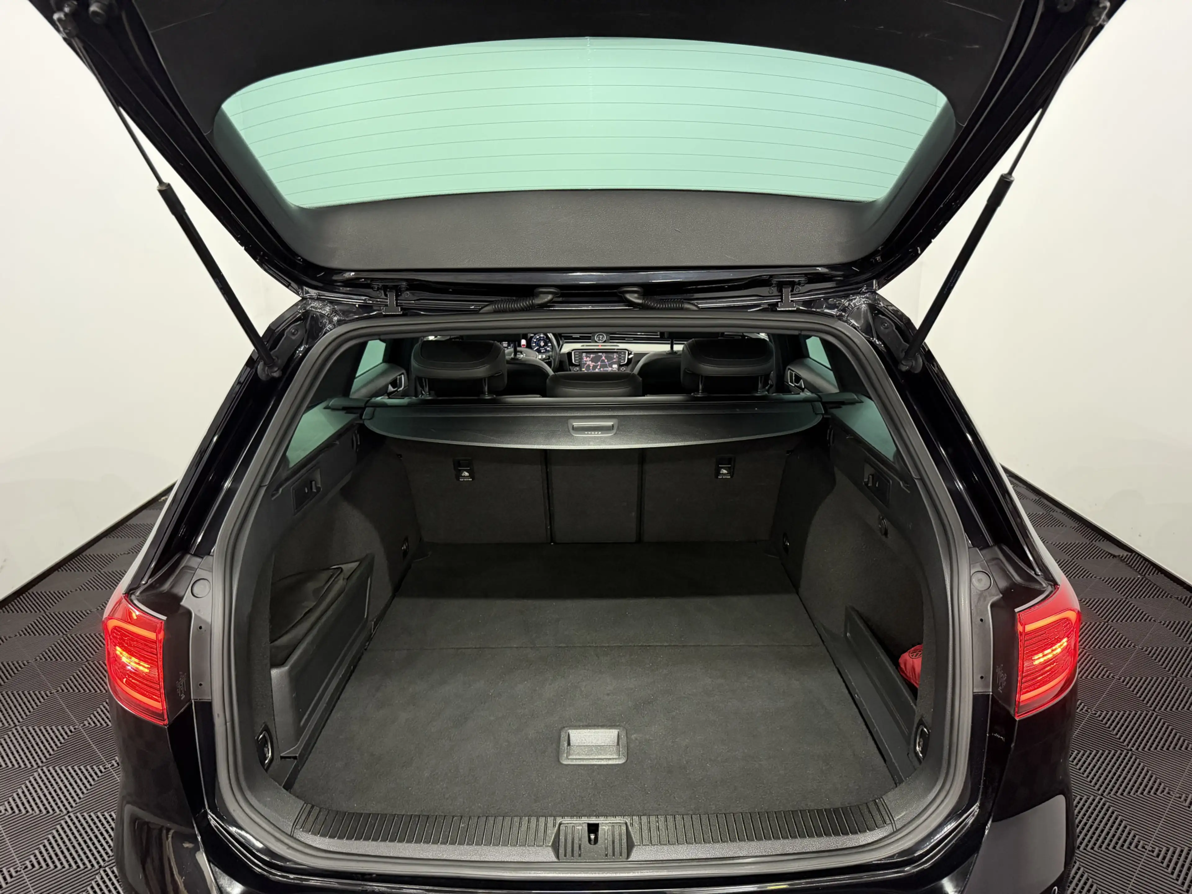 Volkswagen Passat Variant 1.4 TSI GTE Connected Series Plus Panoramadak, Nav — photo 31
