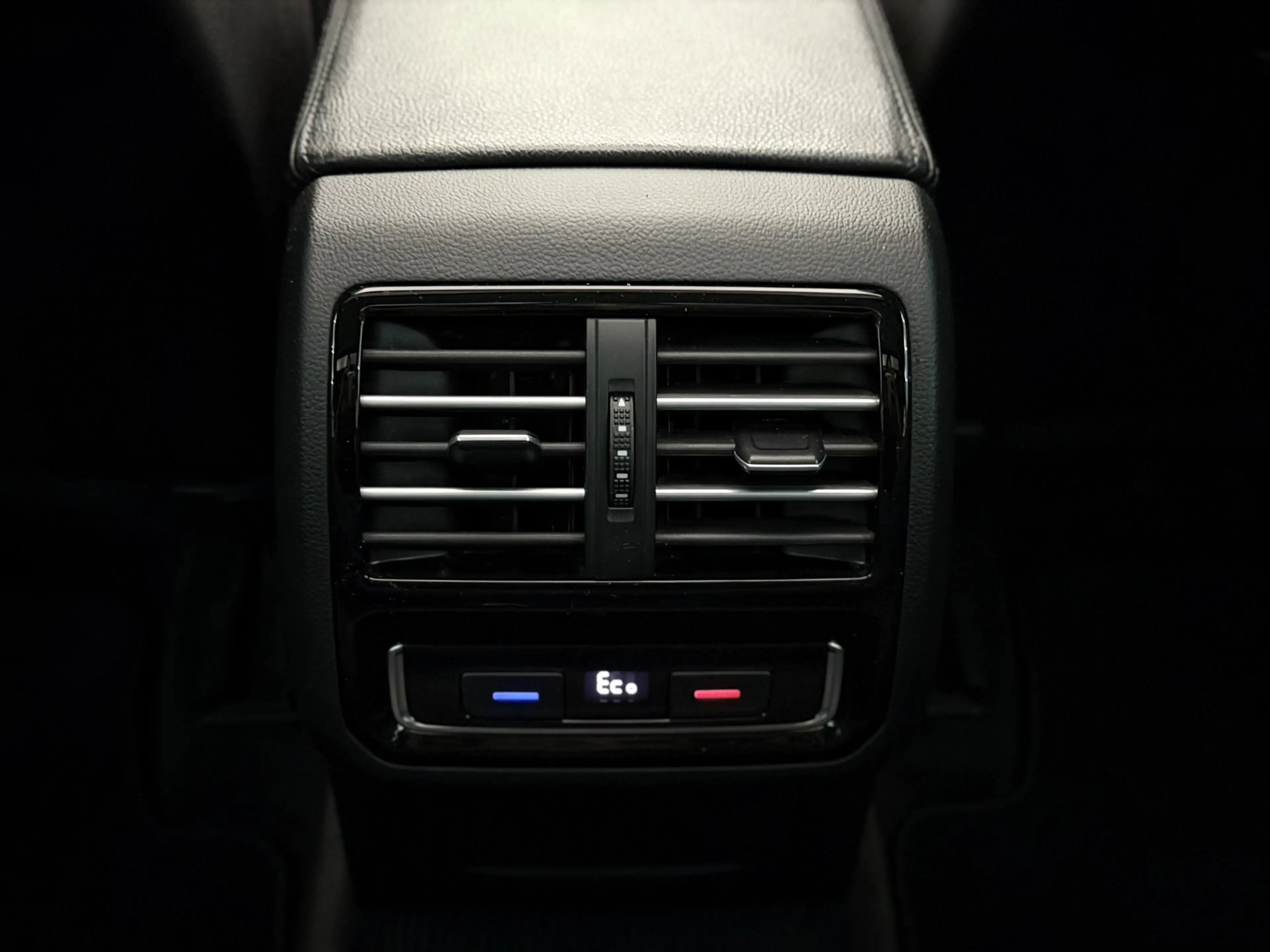Volkswagen Passat Variant 1.4 TSI GTE Connected Series Plus Panoramadak, Nav — photo 11