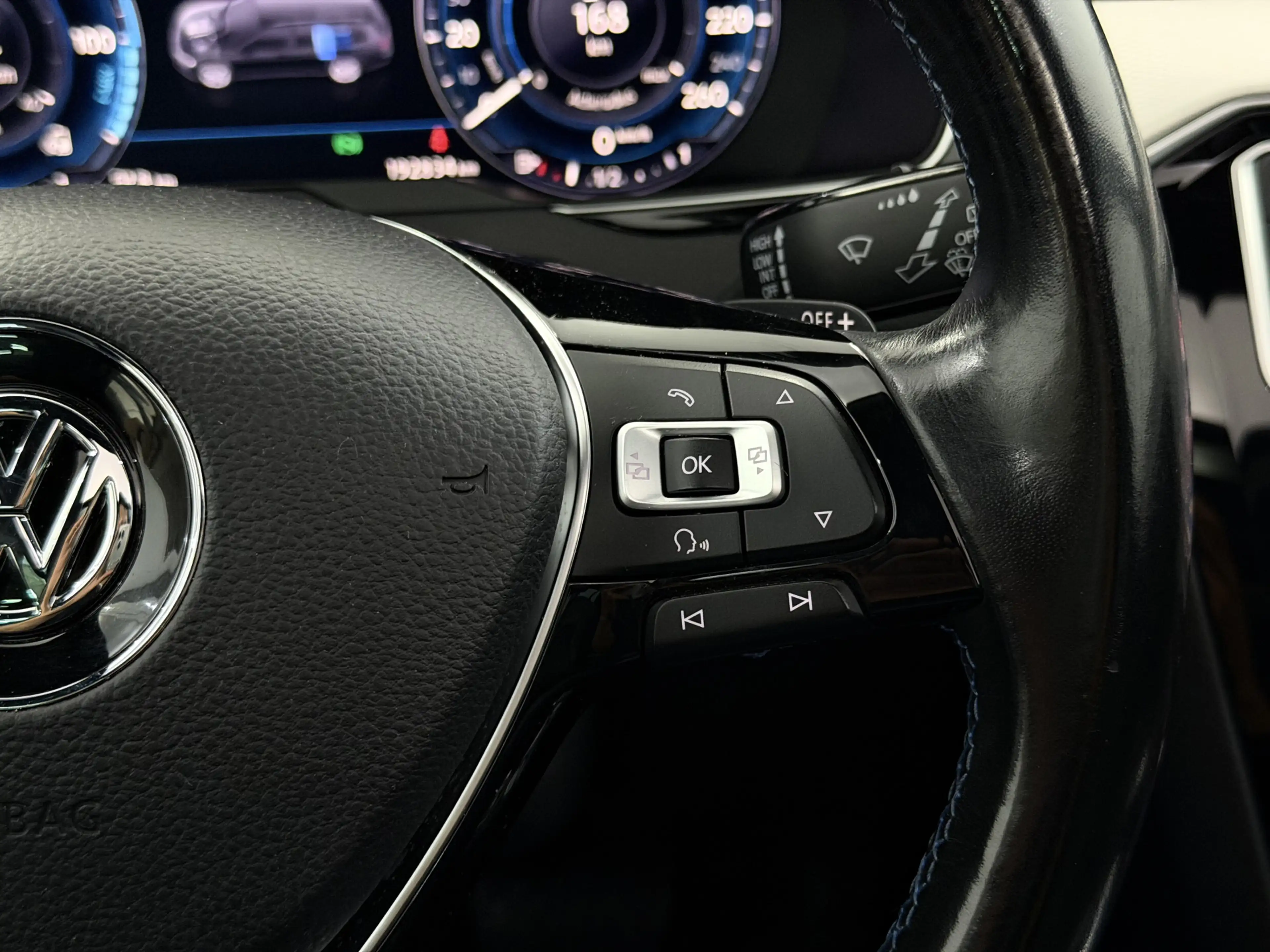 Volkswagen Passat Variant 1.4 TSI GTE Connected Series Plus Panoramadak, Nav — photo 28