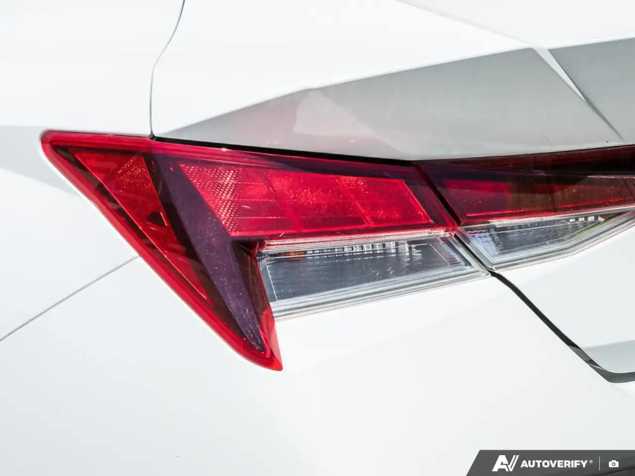Hyundai ELANTRA снимка Hyundai ELANTRA